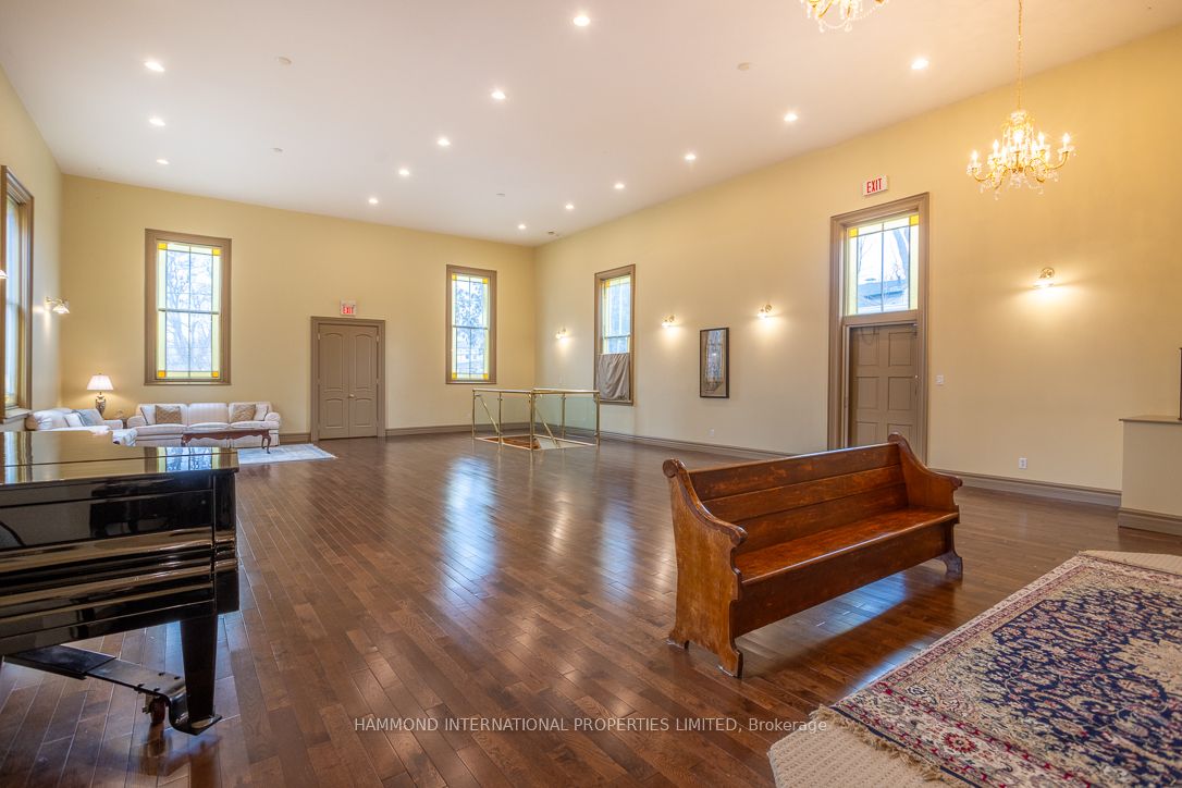 7788 Yonge Street Property Photo 16