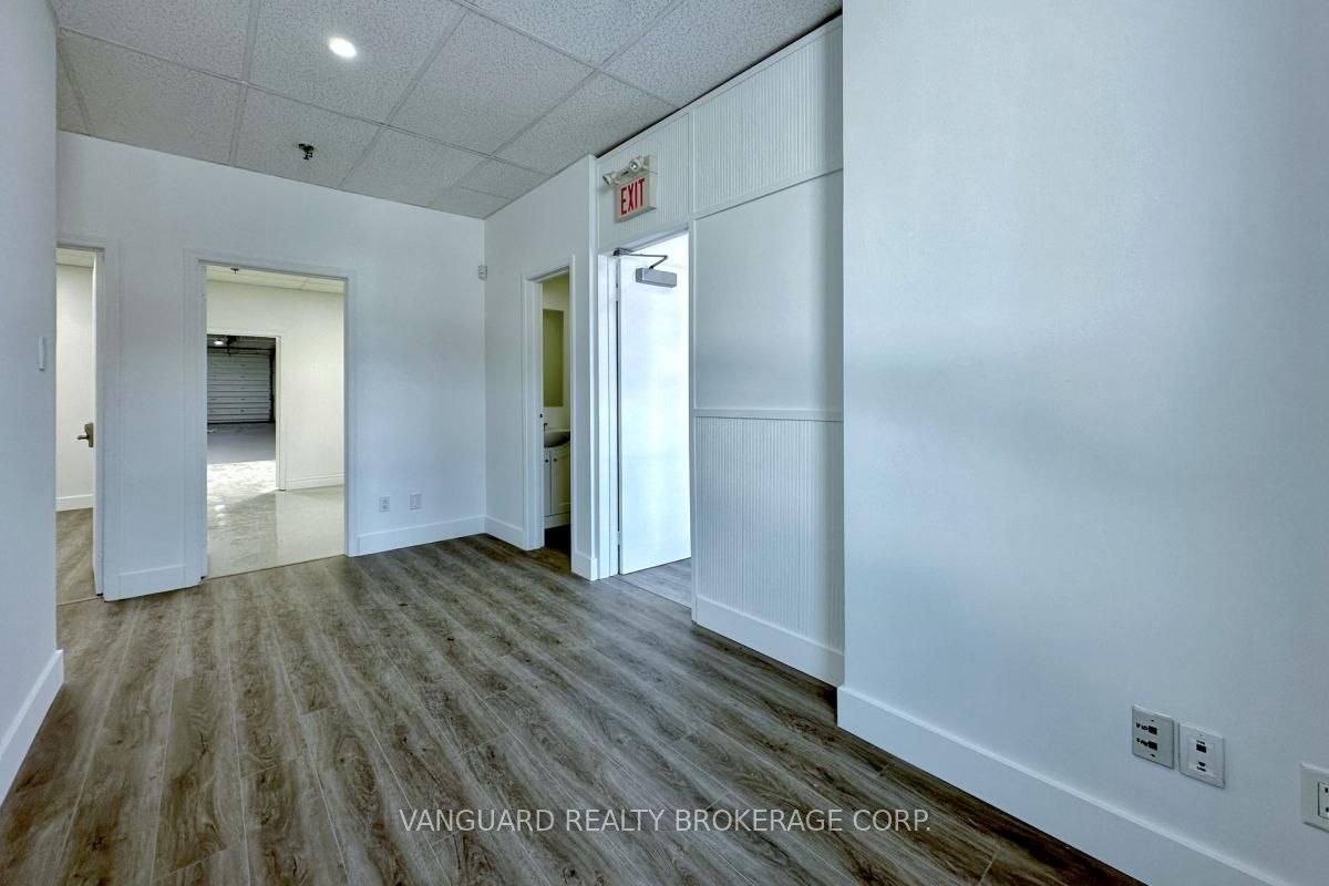 #12 - 132 Jardin Drive Property Photo 11