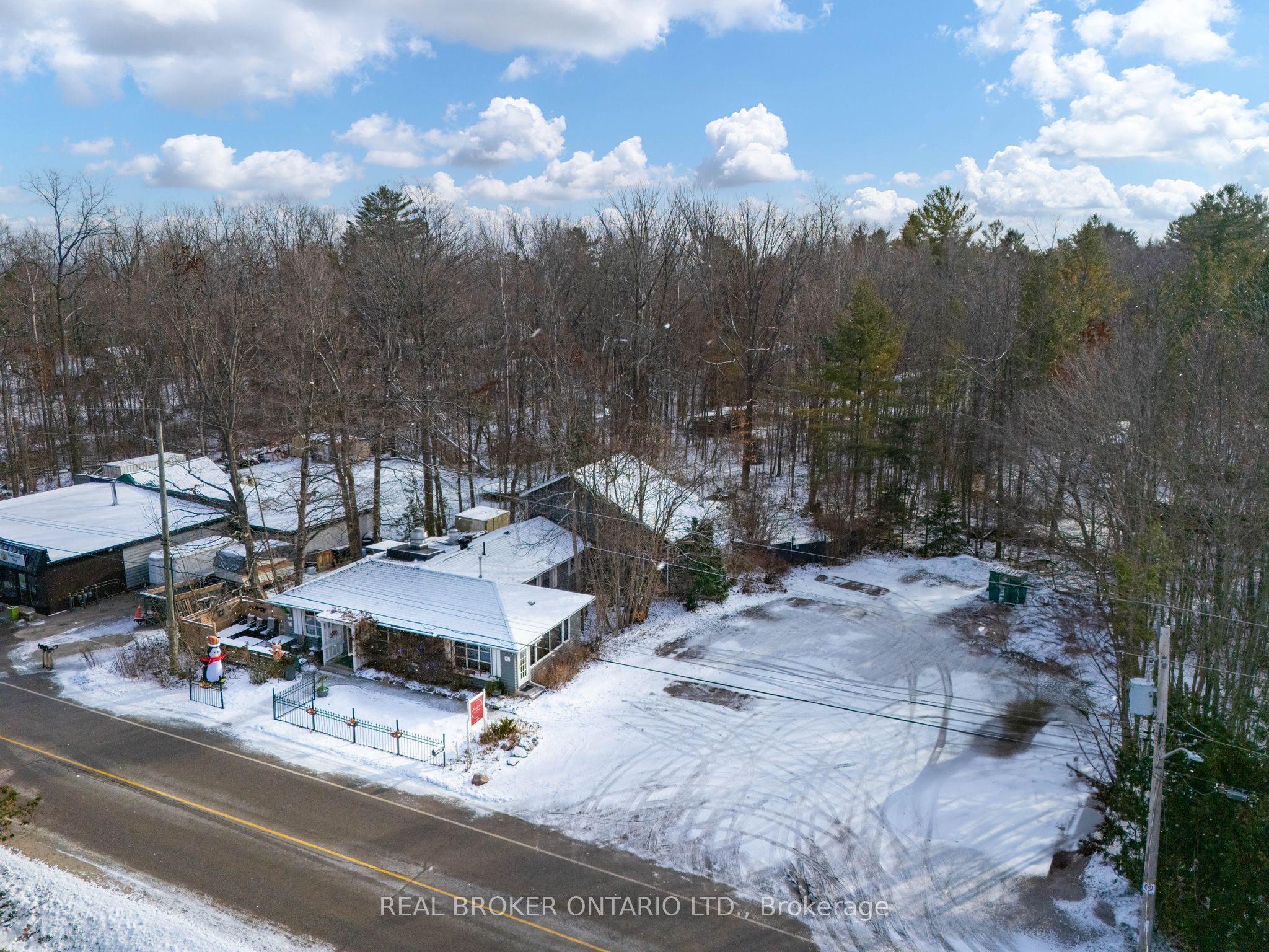 73 Big Bay Point Rd Property Photo