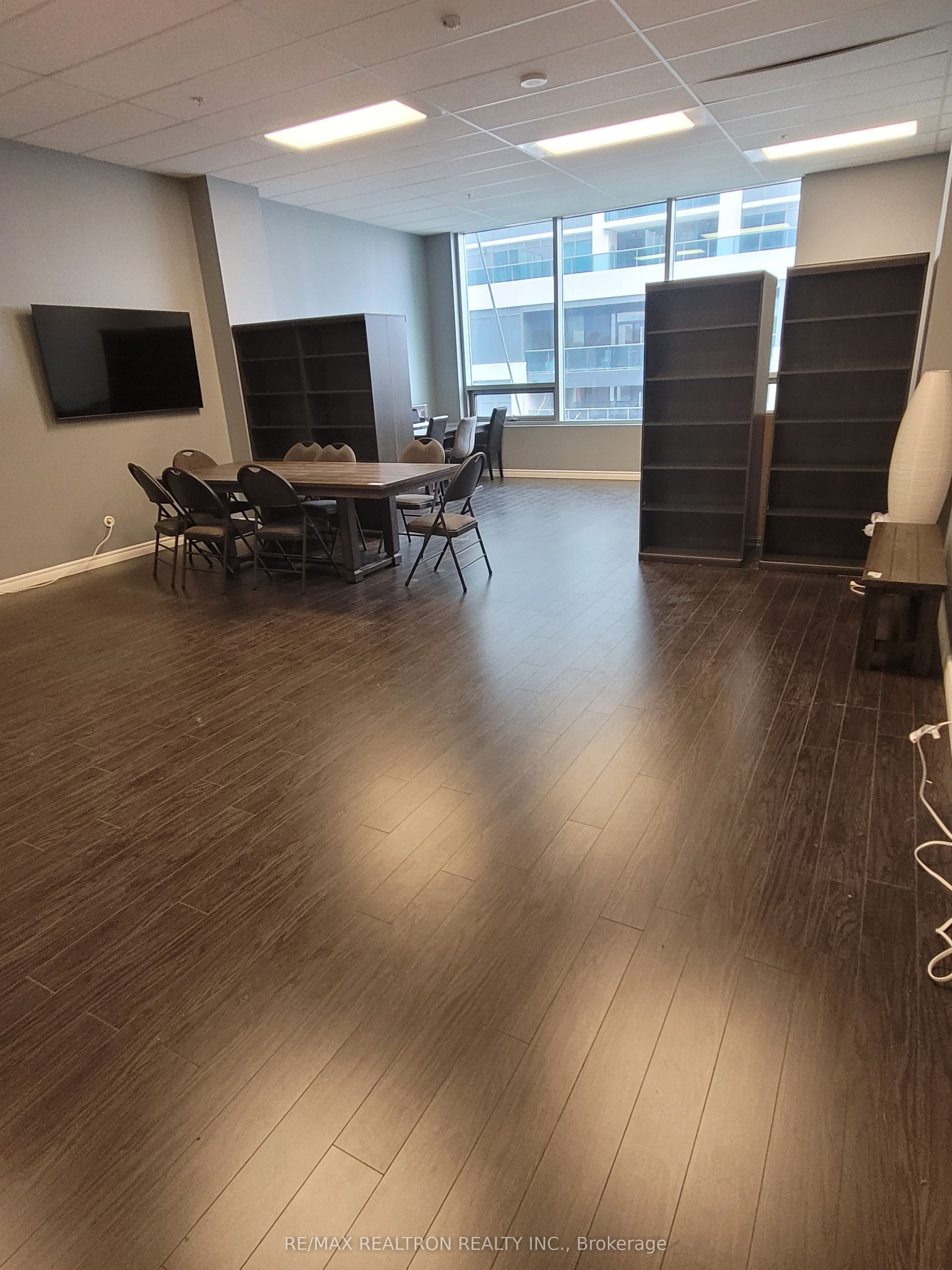#289 - 7163 Yonge Street Property Photo 9
