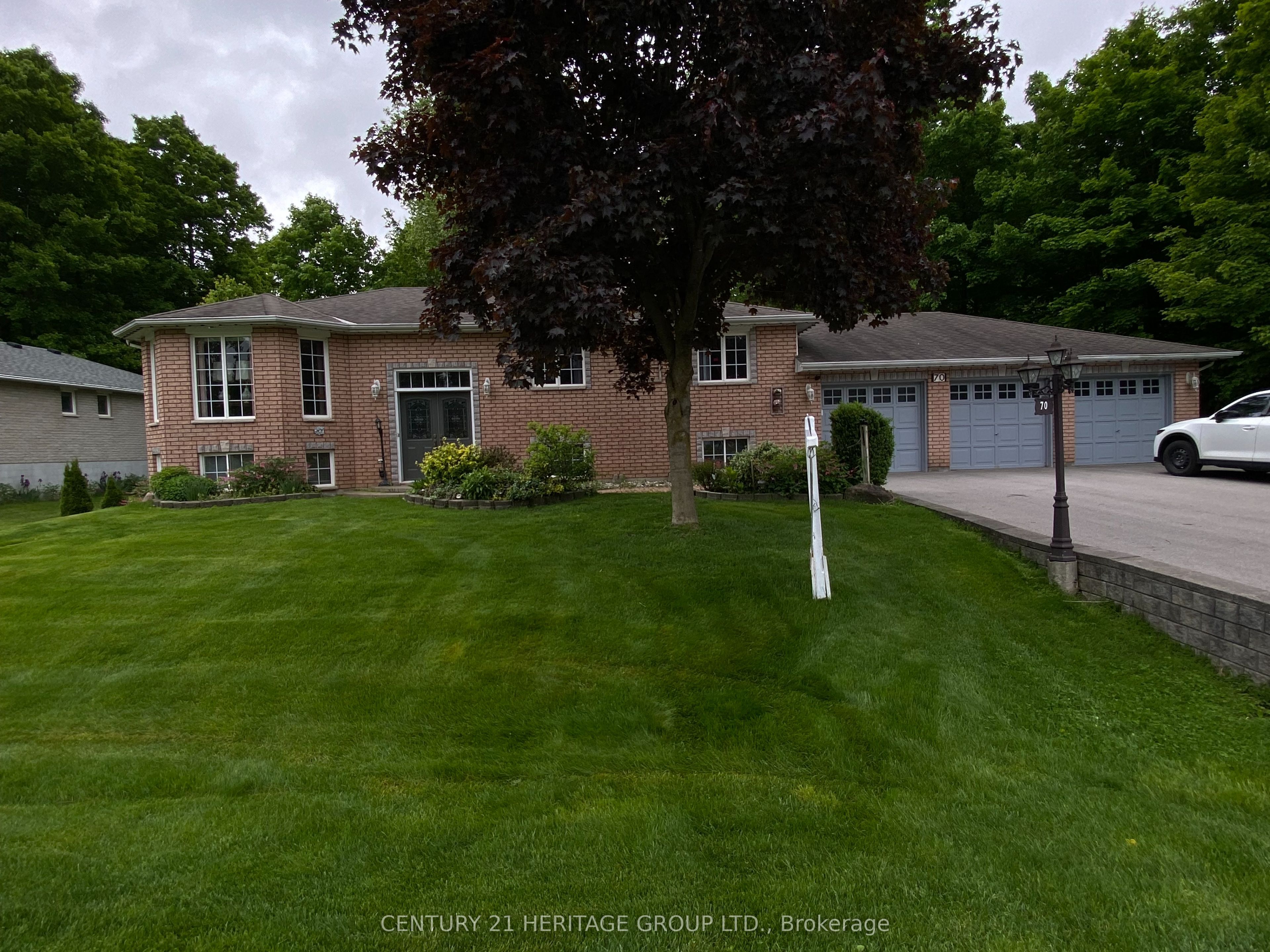 70 Moore Avenue Property Photo 1