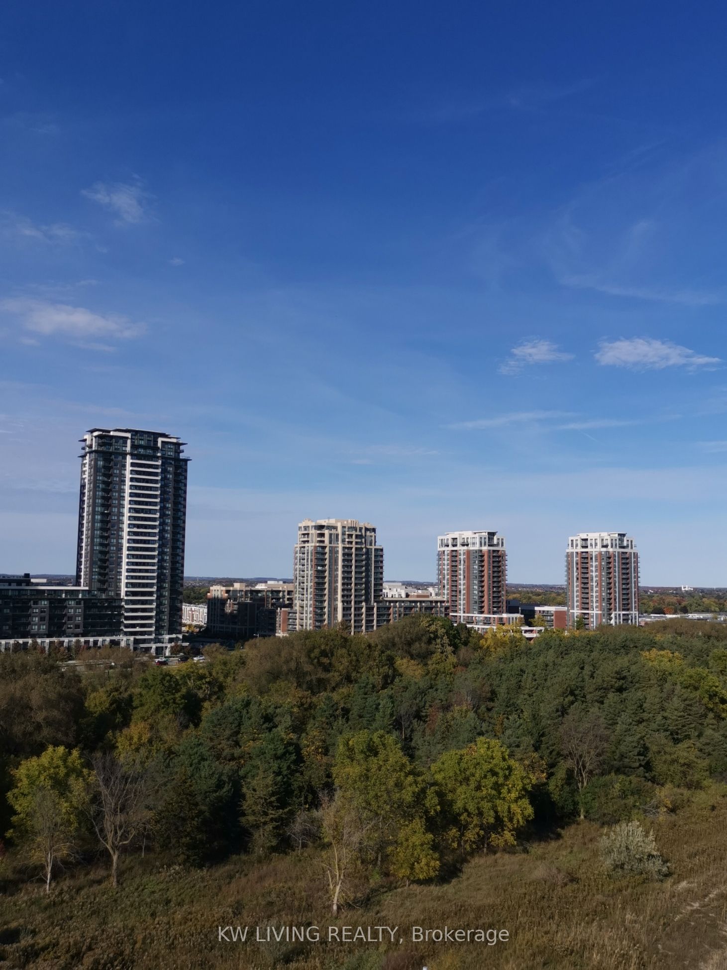 #907 - 151 Upper Duke Crescent Property Photo 10
