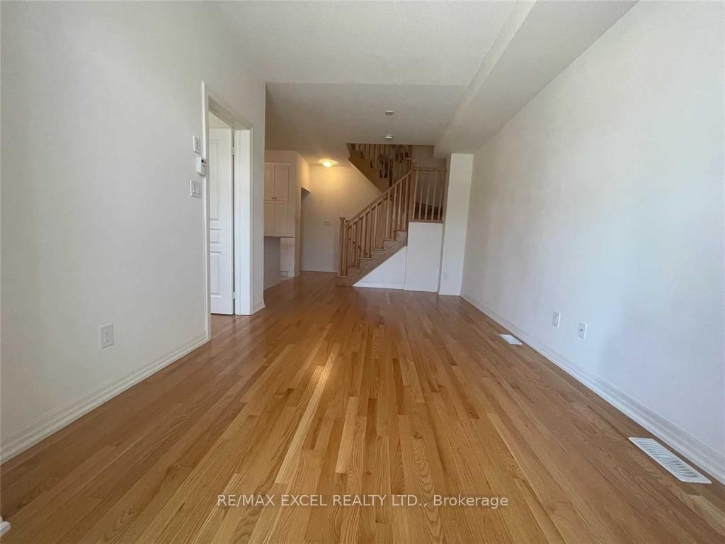 29 Vantage Loop Property Photo 6