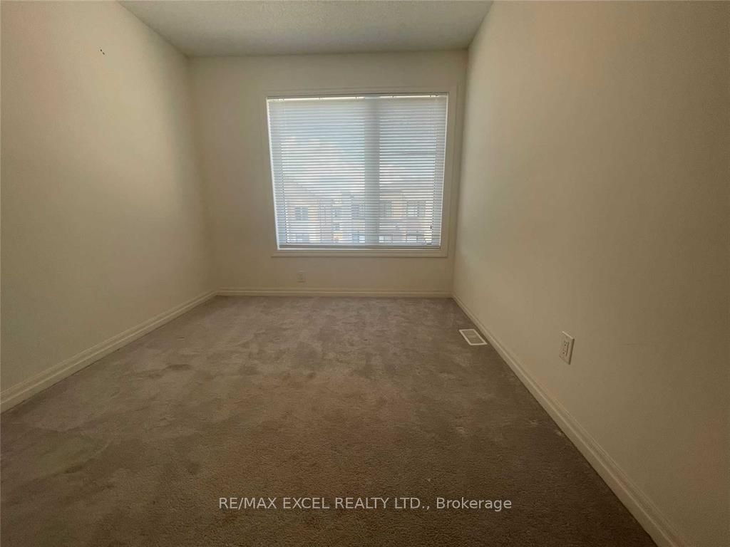 29 Vantage Loop Property Photo 15