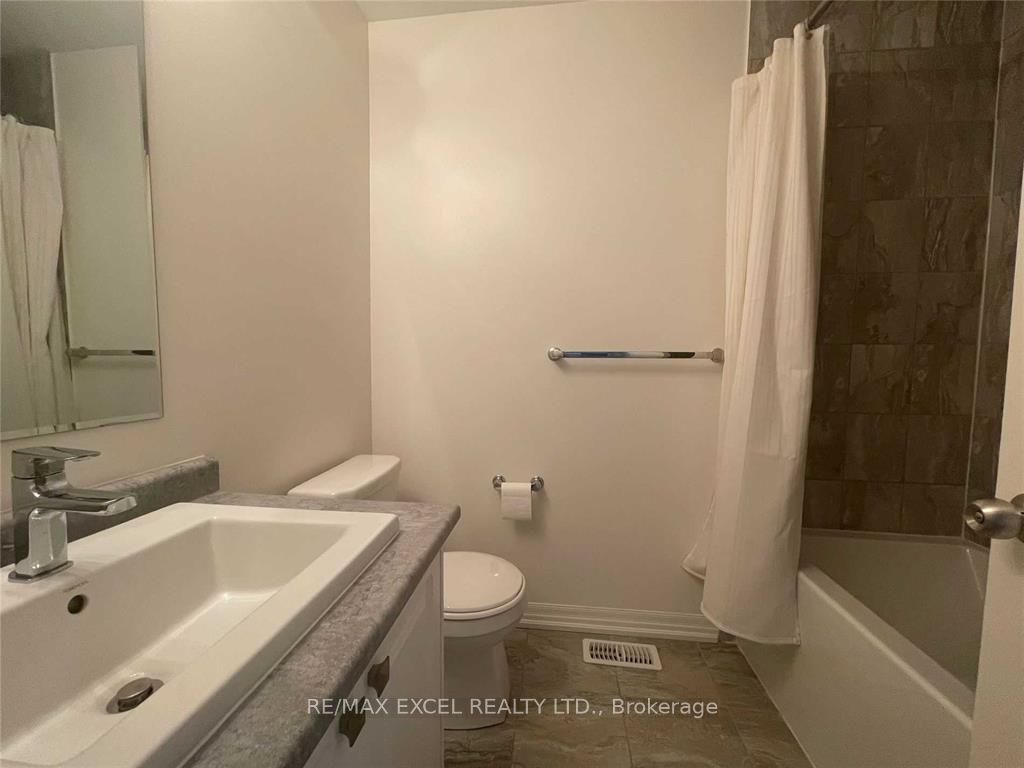 29 Vantage Loop Property Photo 16