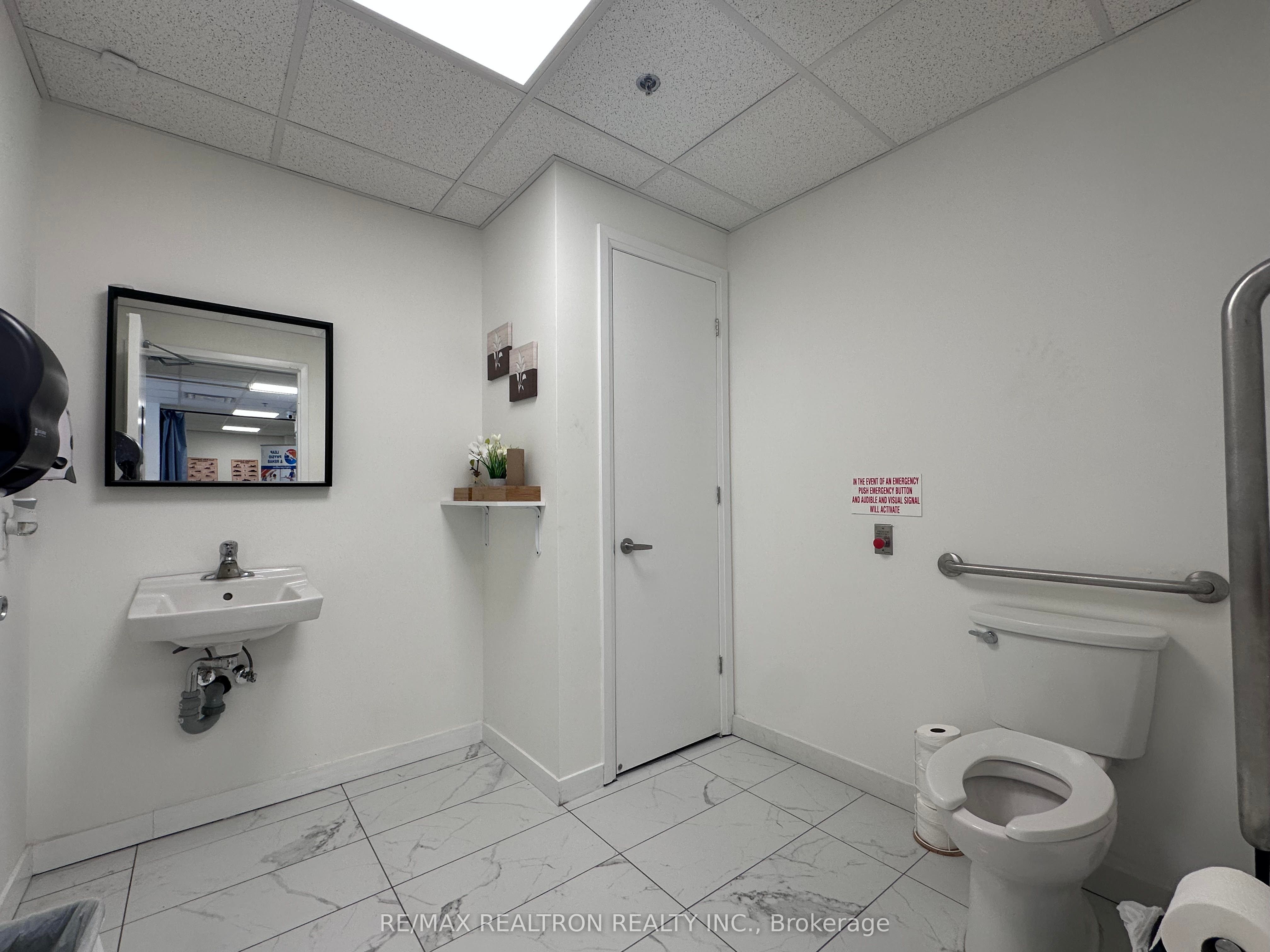 #13 - 3362 Bur Oak Avenue Property Photo 25