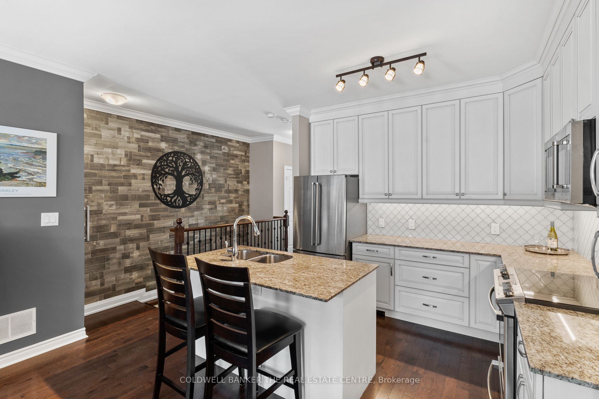 #8f - 8 Fred Barnard Way Property Photo 6
