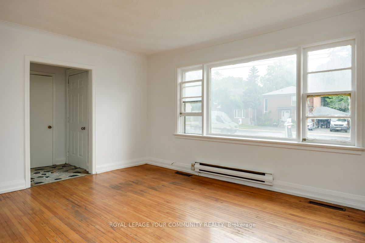 #main Floor - 125 Major Mackenzie Drive Property Photo 4