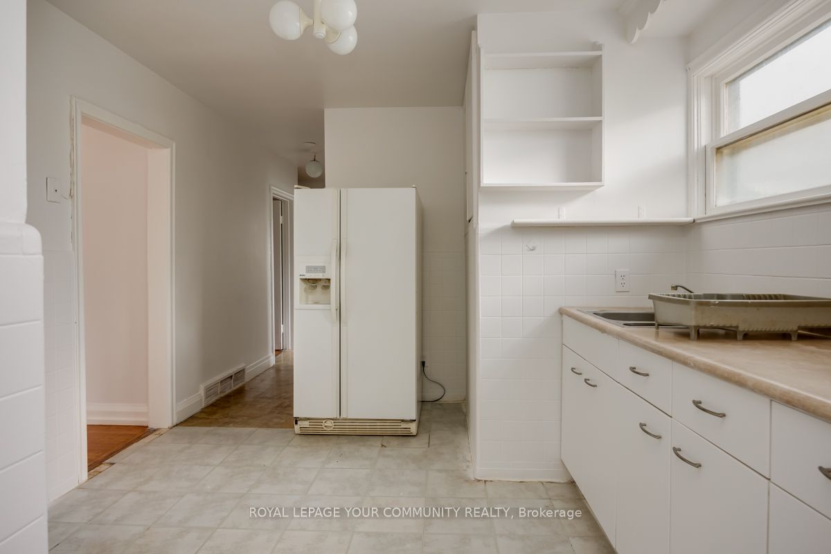 #main Floor - 125 Major Mackenzie Drive Property Photo 10