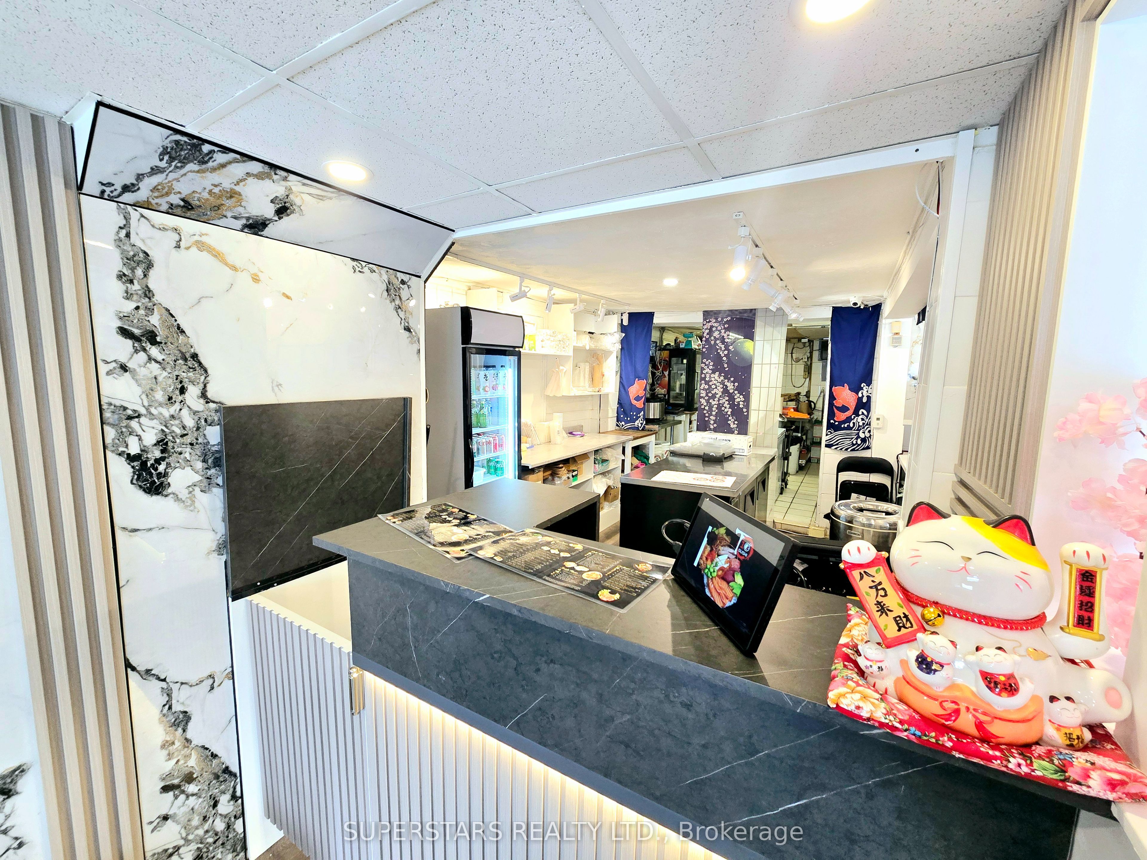 #main - 10231 Yonge Street Property Photo 4