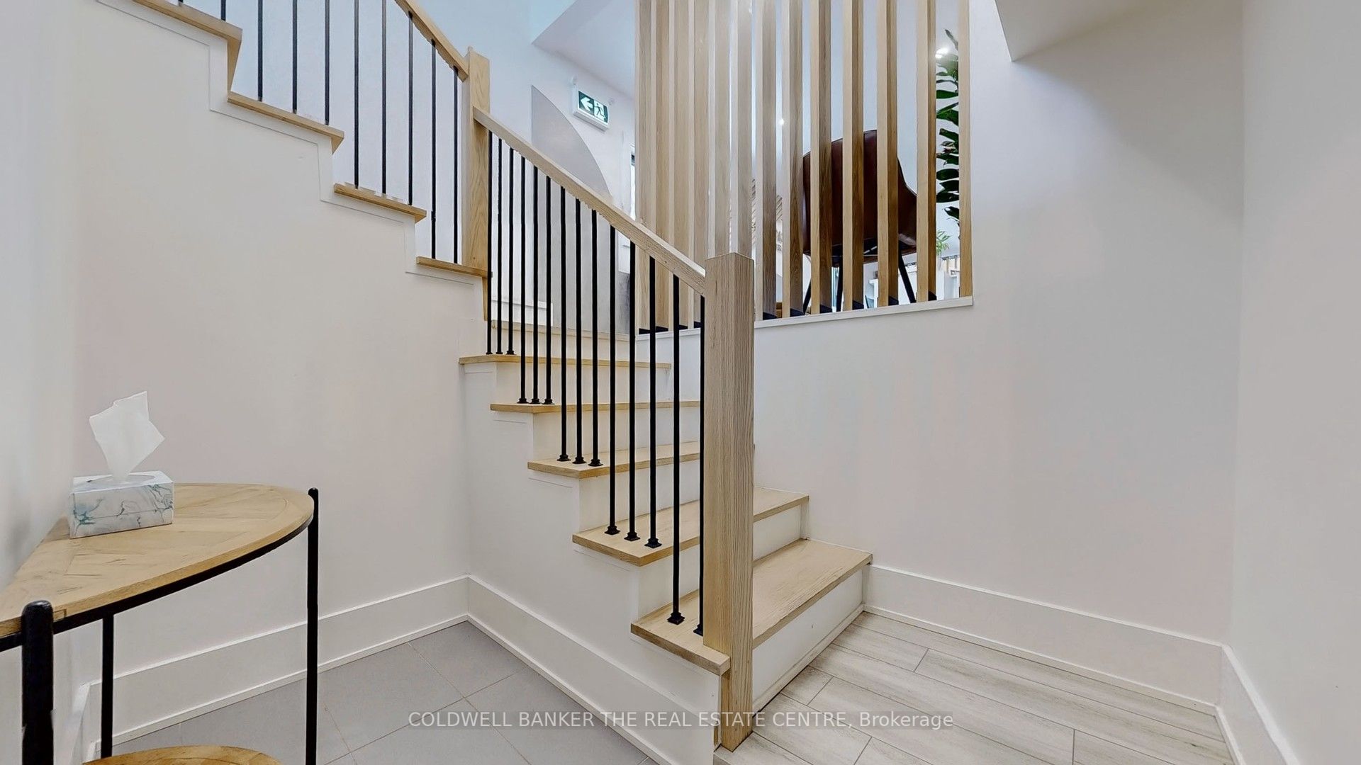 543 The Queensway Property Photo 26