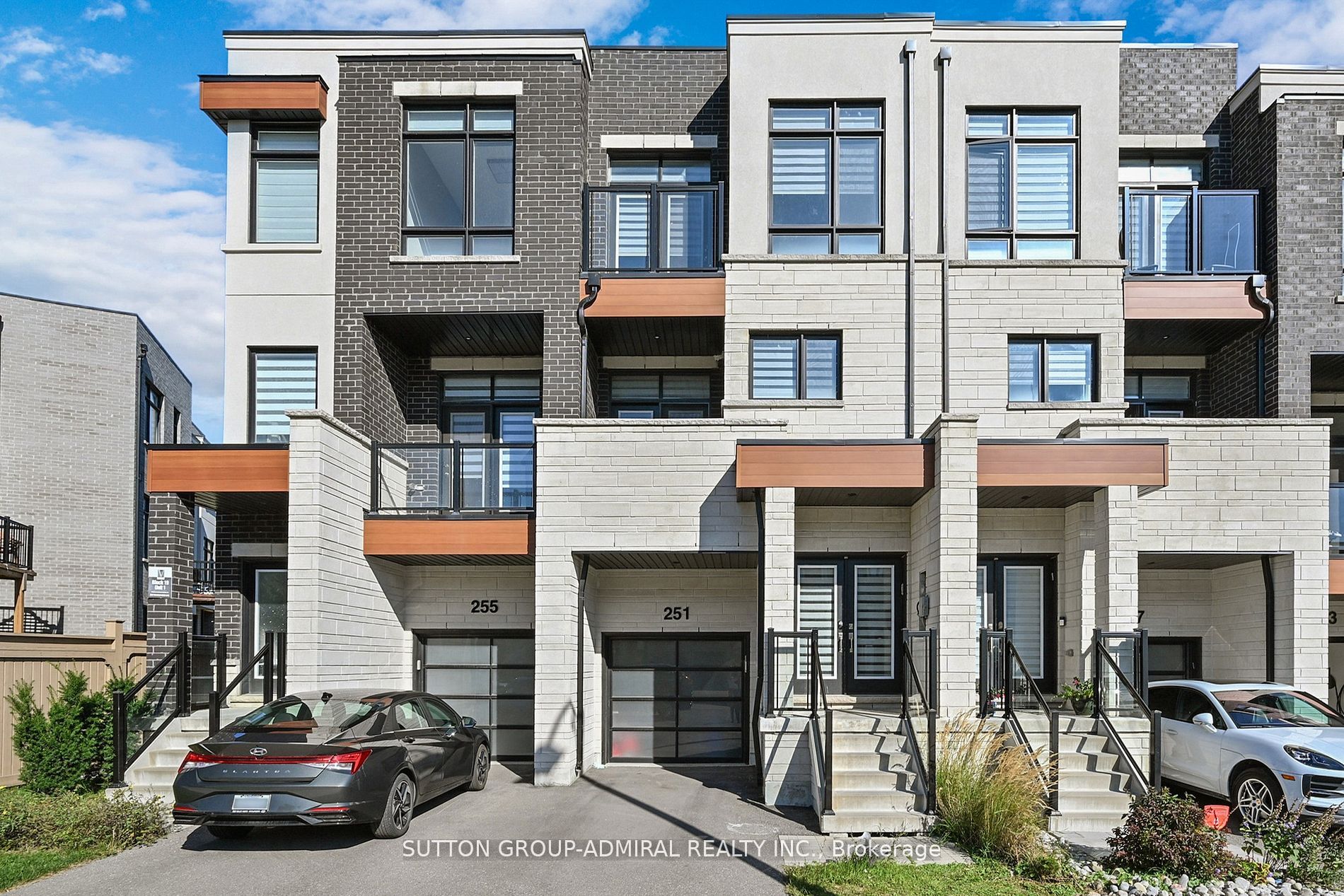 251 Thomas Cook Avenue Property Photo 1