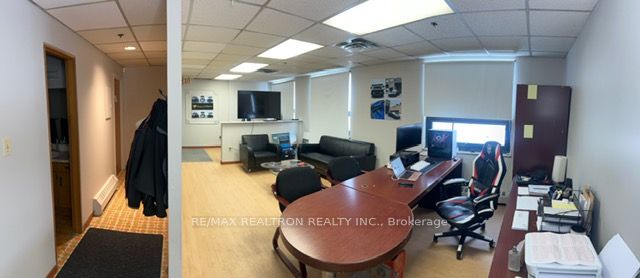 #2&3 - 190 Creditstone Road Property Photo 8