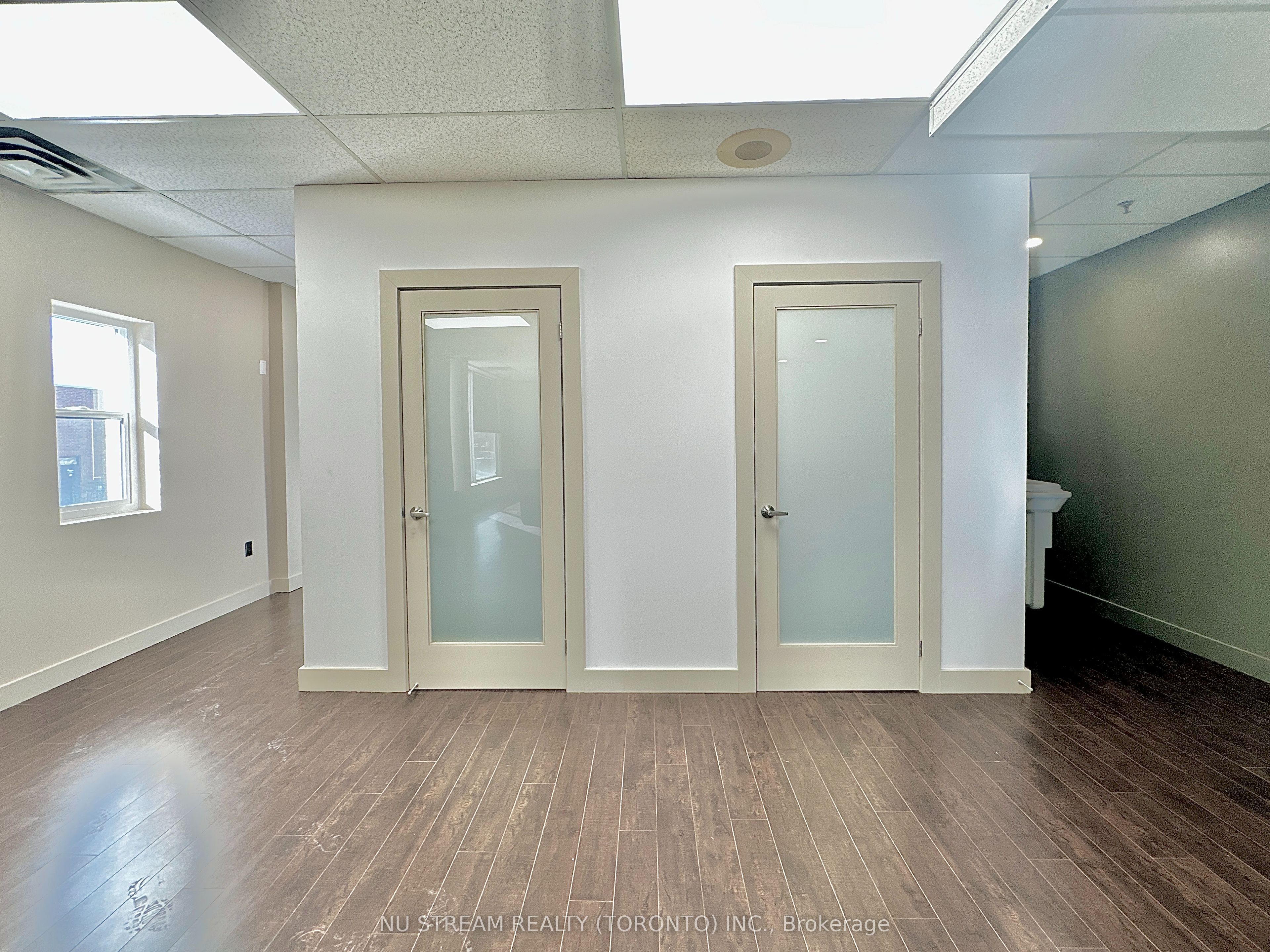 #101 - 2770 14th Avenue Property Photo 6