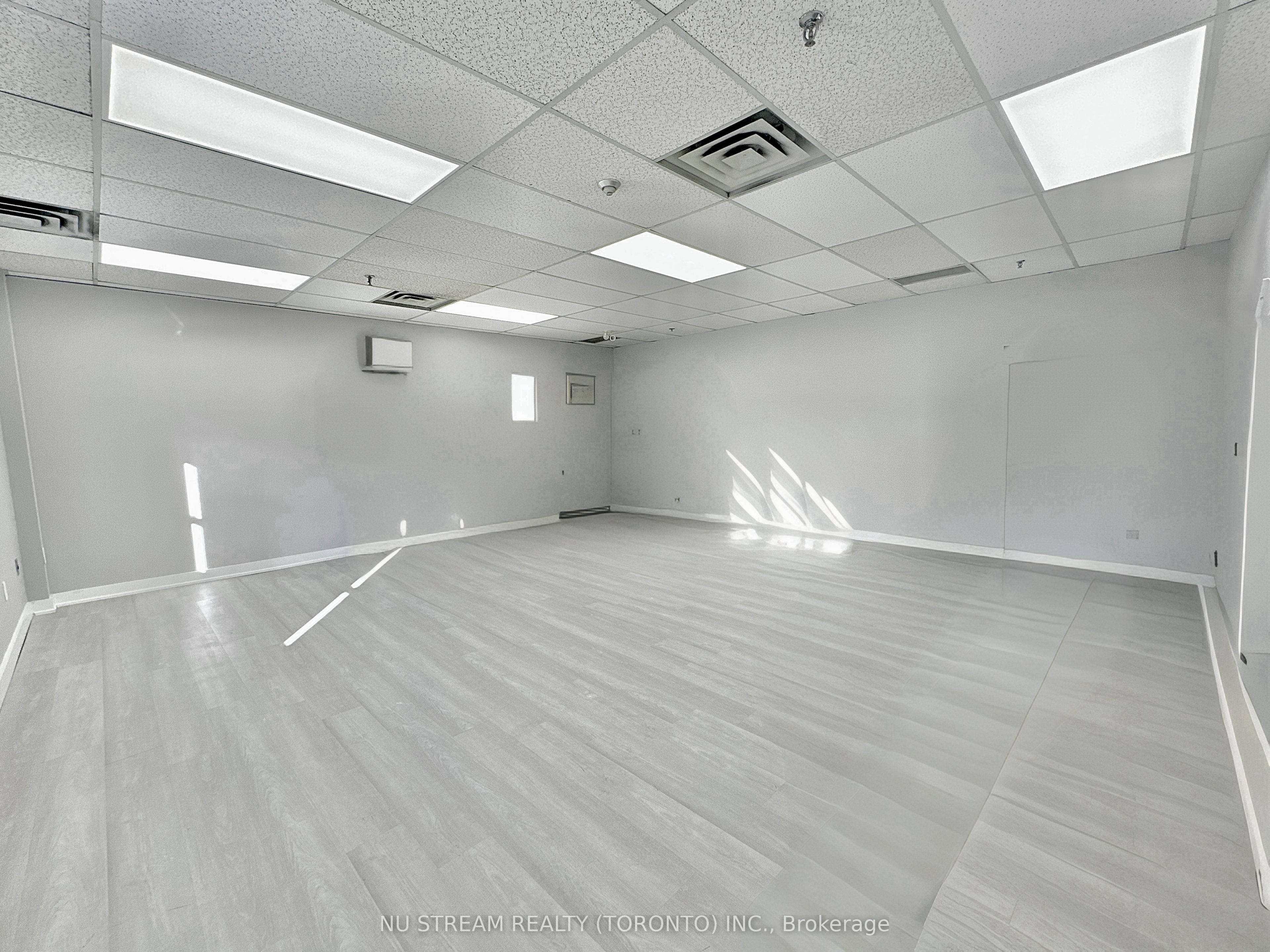 #101 - 2770 14th Avenue Property Photo 10