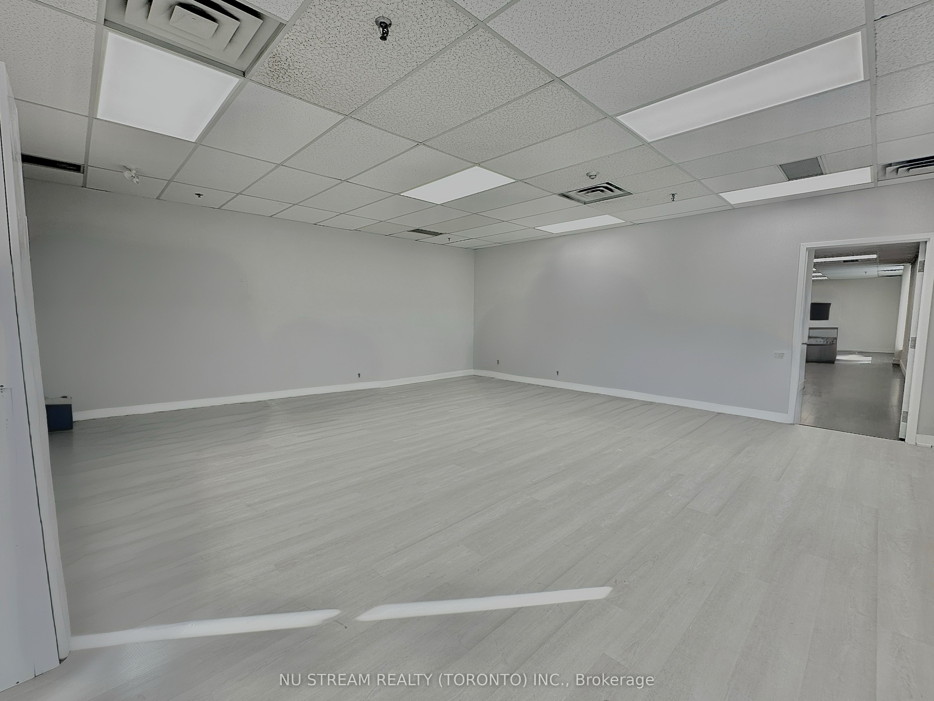 #101 - 2770 14th Avenue Property Photo 12