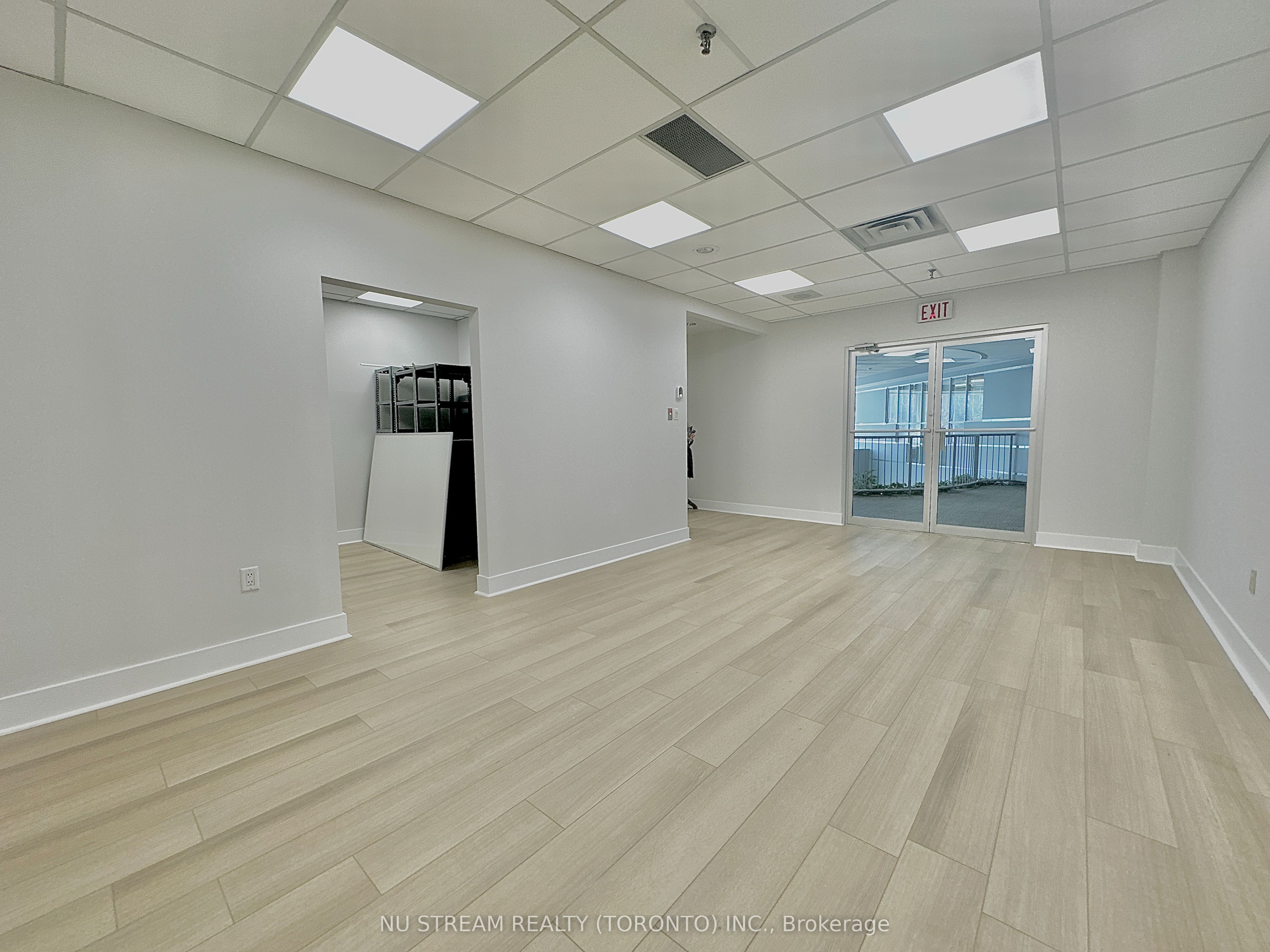 #204 - 2770 14th Avenue Property Photo 8