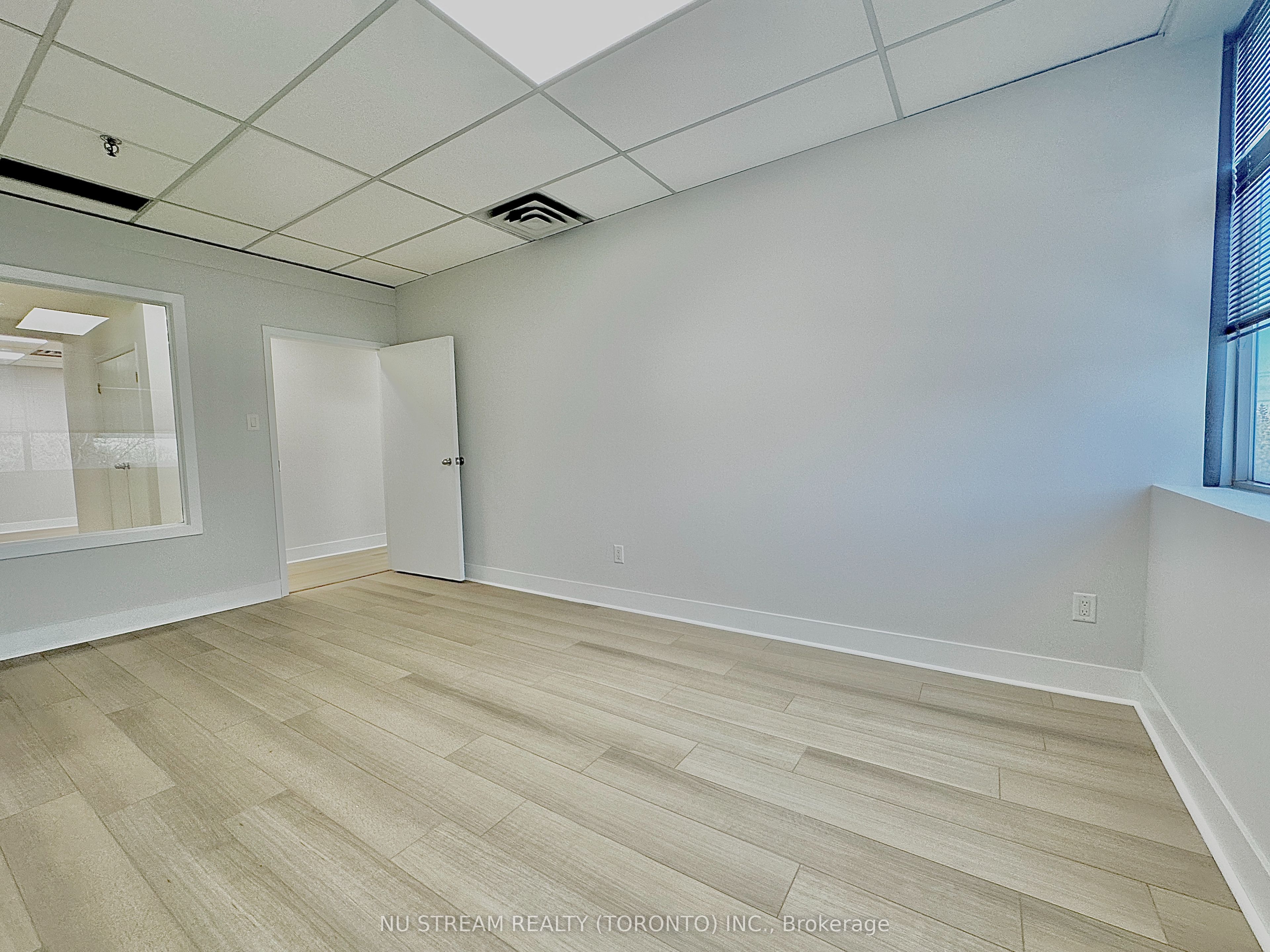 #204 - 2770 14th Avenue Property Photo 18