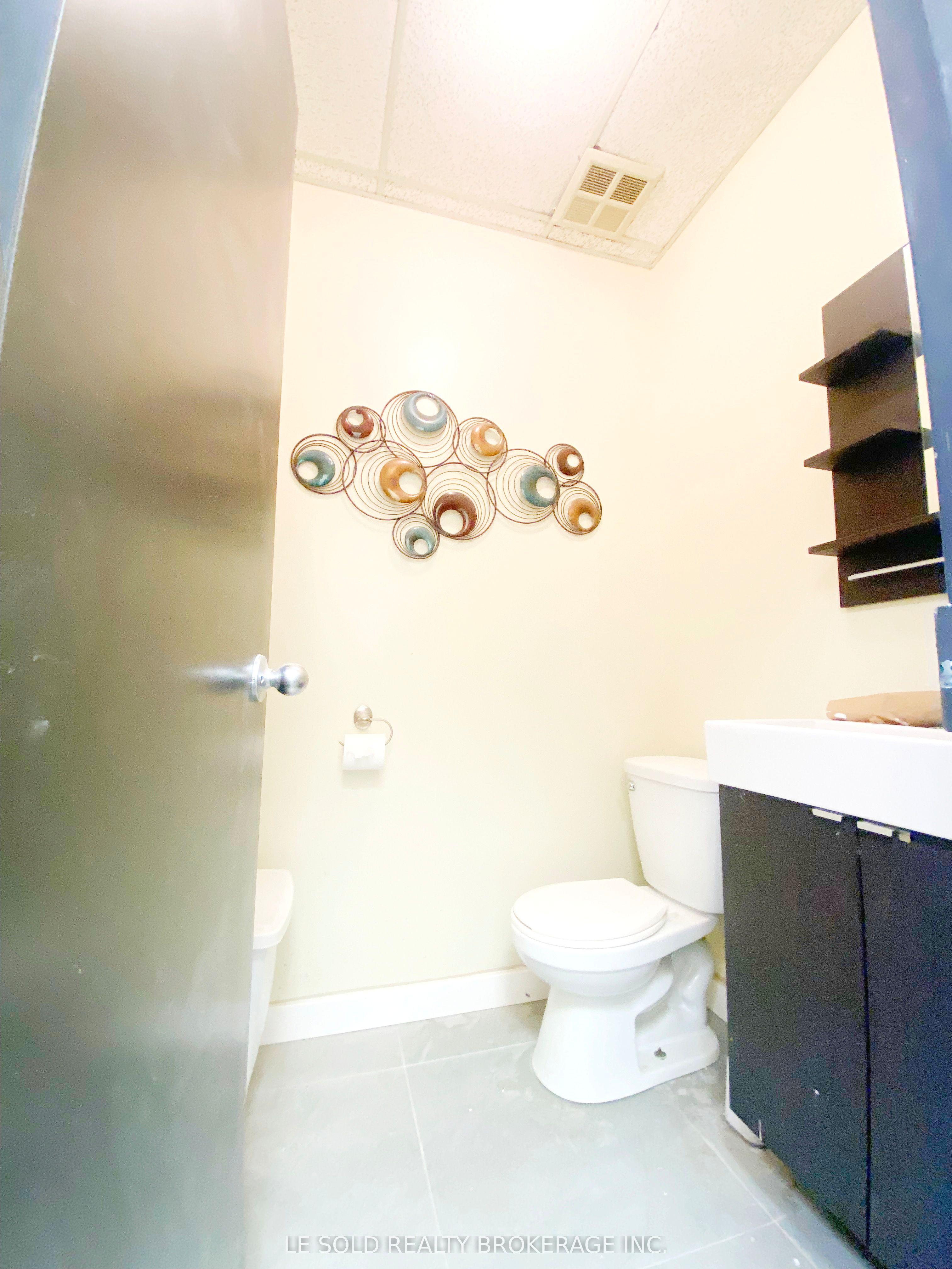 #1st Floor - 117 Ringwood Drive Property Photo 5