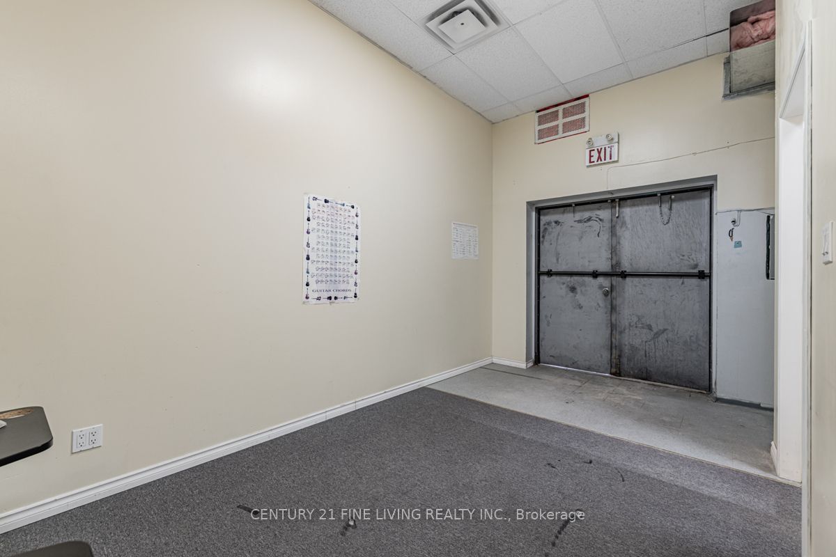 #5a - 38 Velmar Drive Property Photo 15