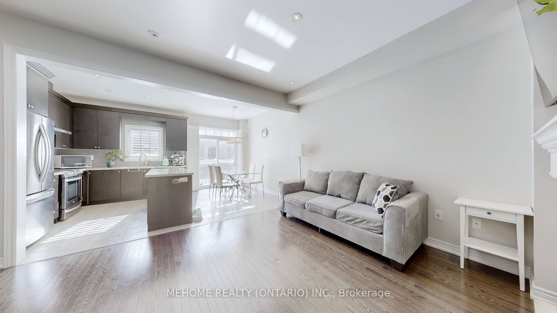 27 Sibella Way Property Photo 3