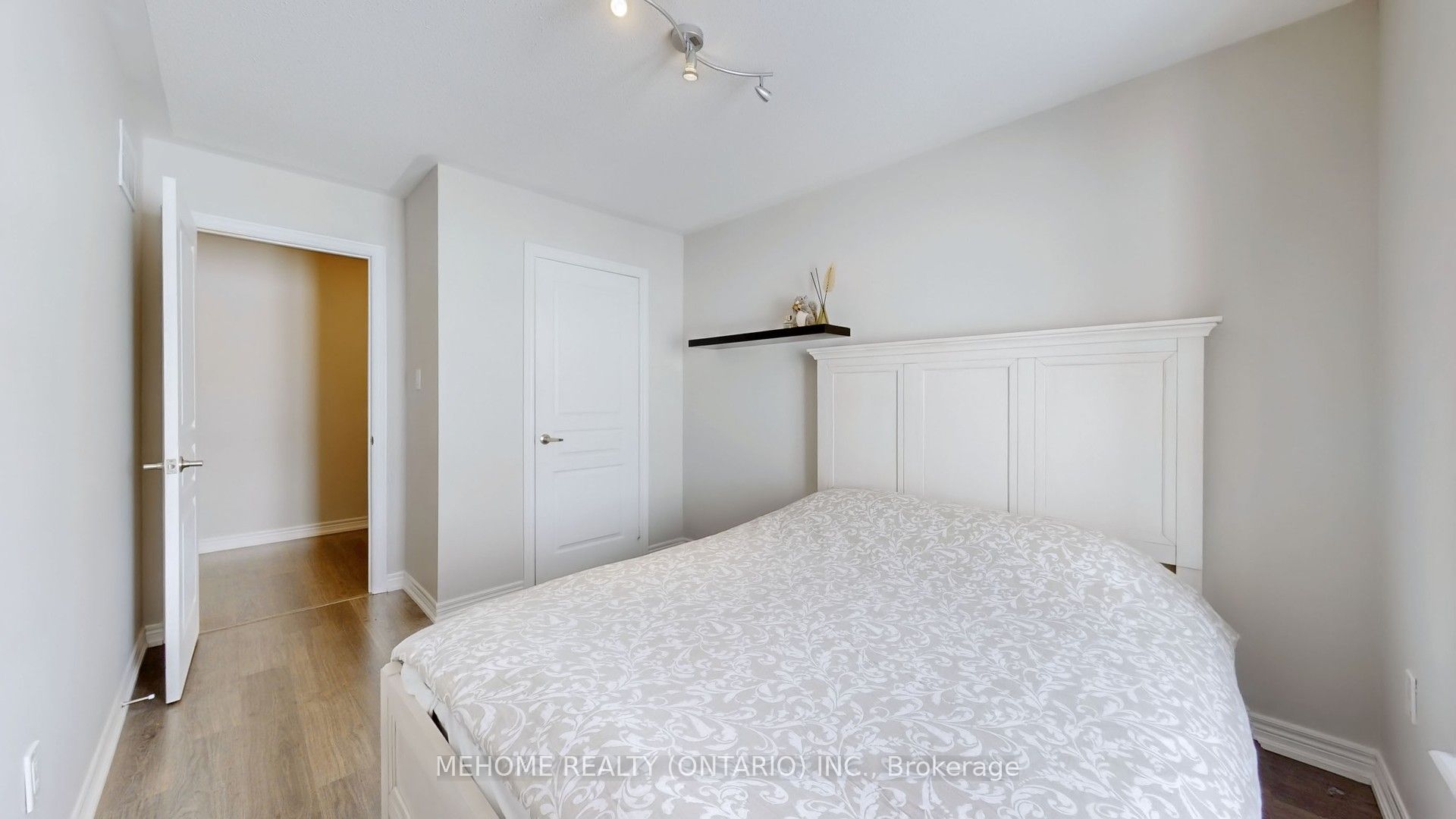27 Sibella Way Property Photo 16