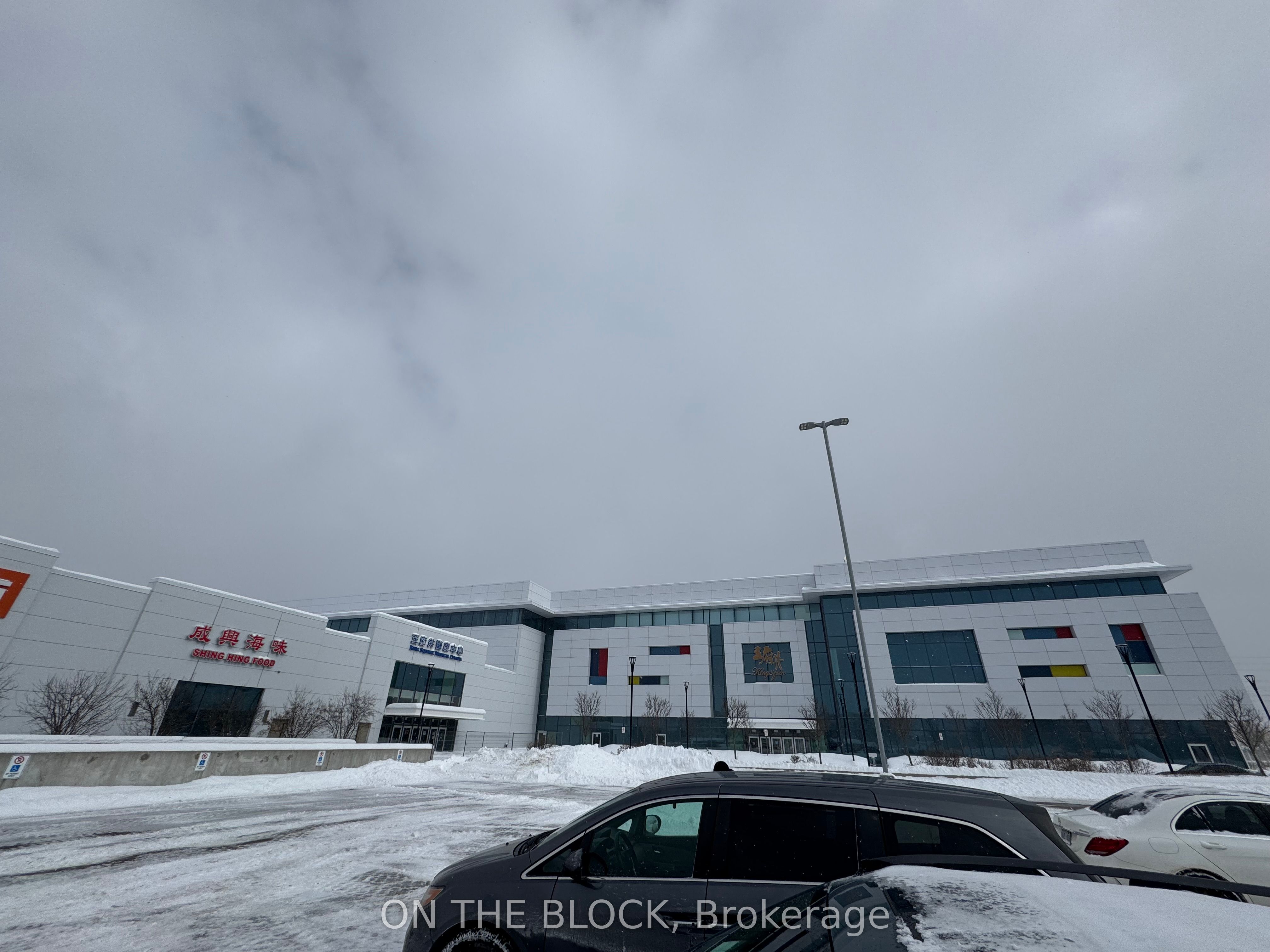 #1fc11 / 10 - 9390 Woodbine Avenue Property Photo 10