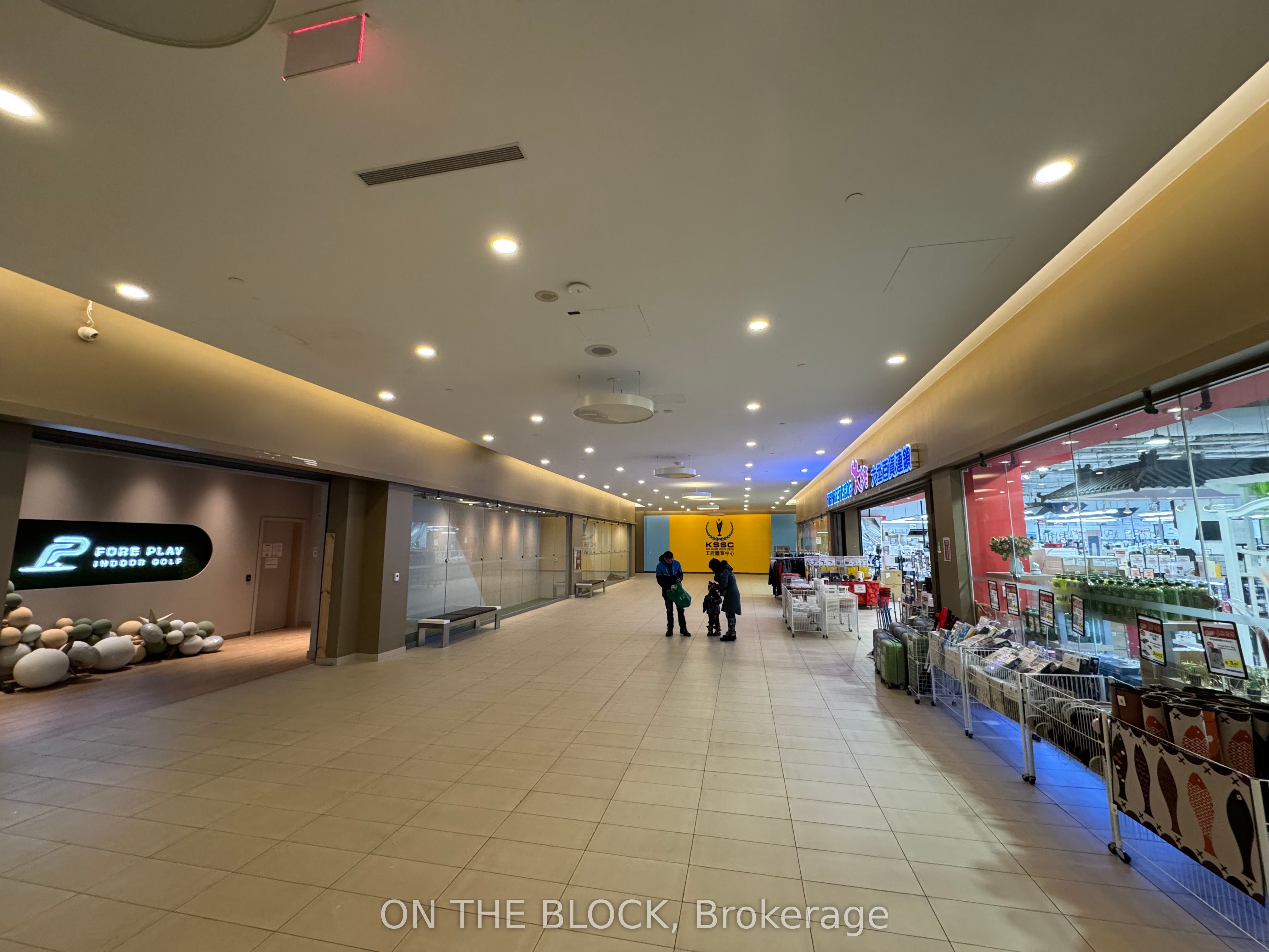 #1fc11 / 10 - 9390 Woodbine Avenue Property Photo 12
