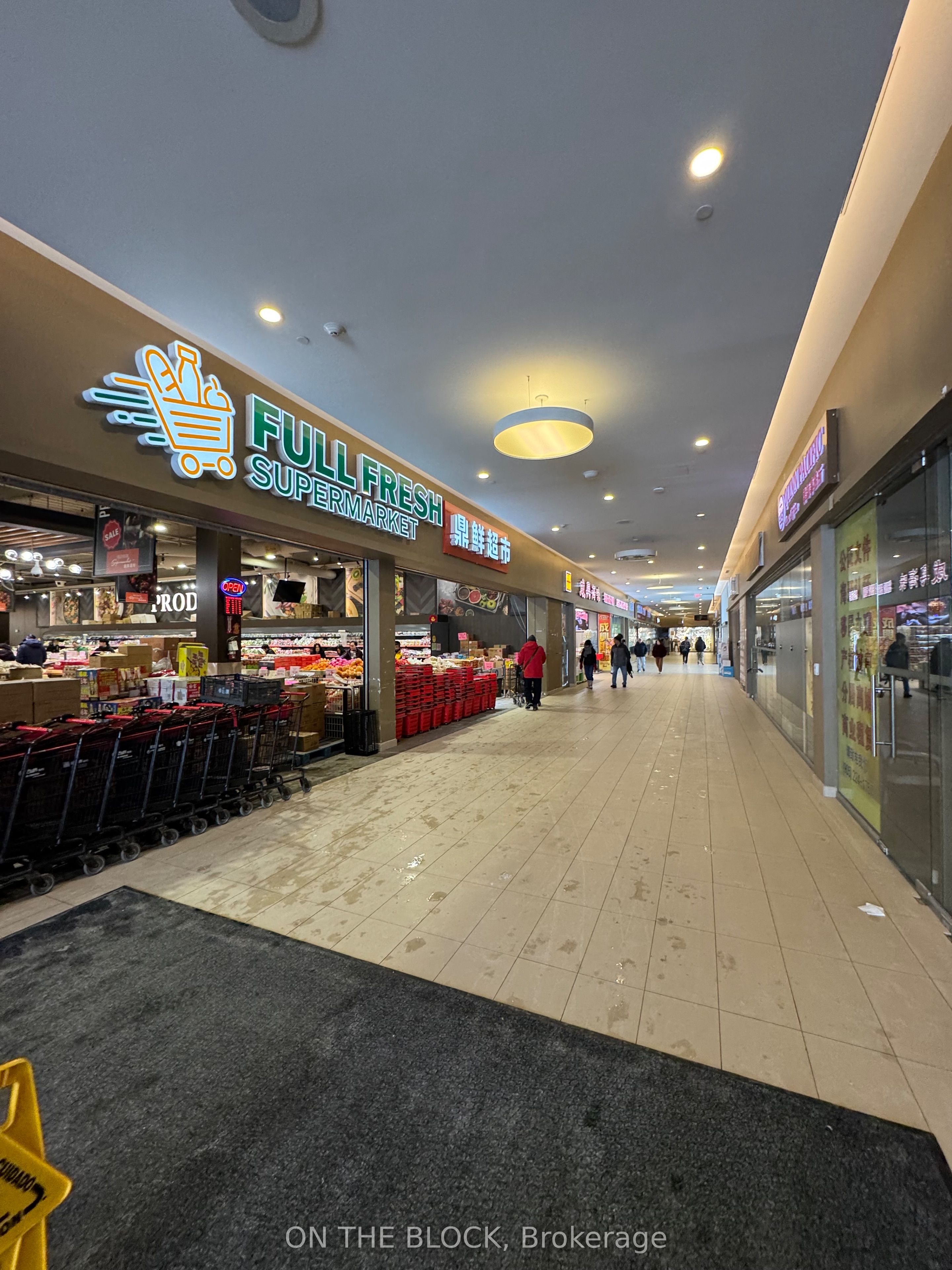 #1fc11 / 10 - 9390 Woodbine Avenue Property Photo 18