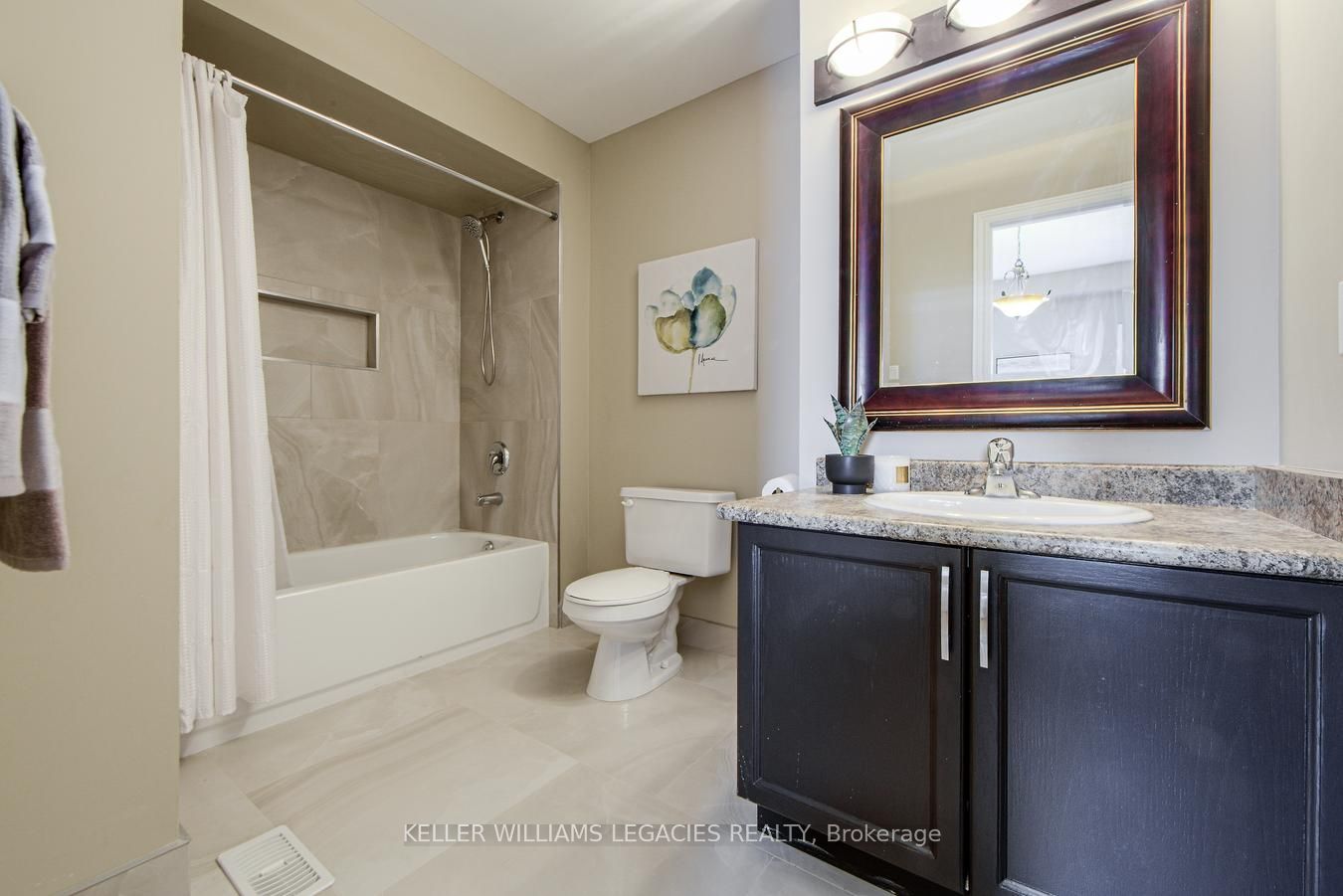 93 Chateau Drive Property Photo 17