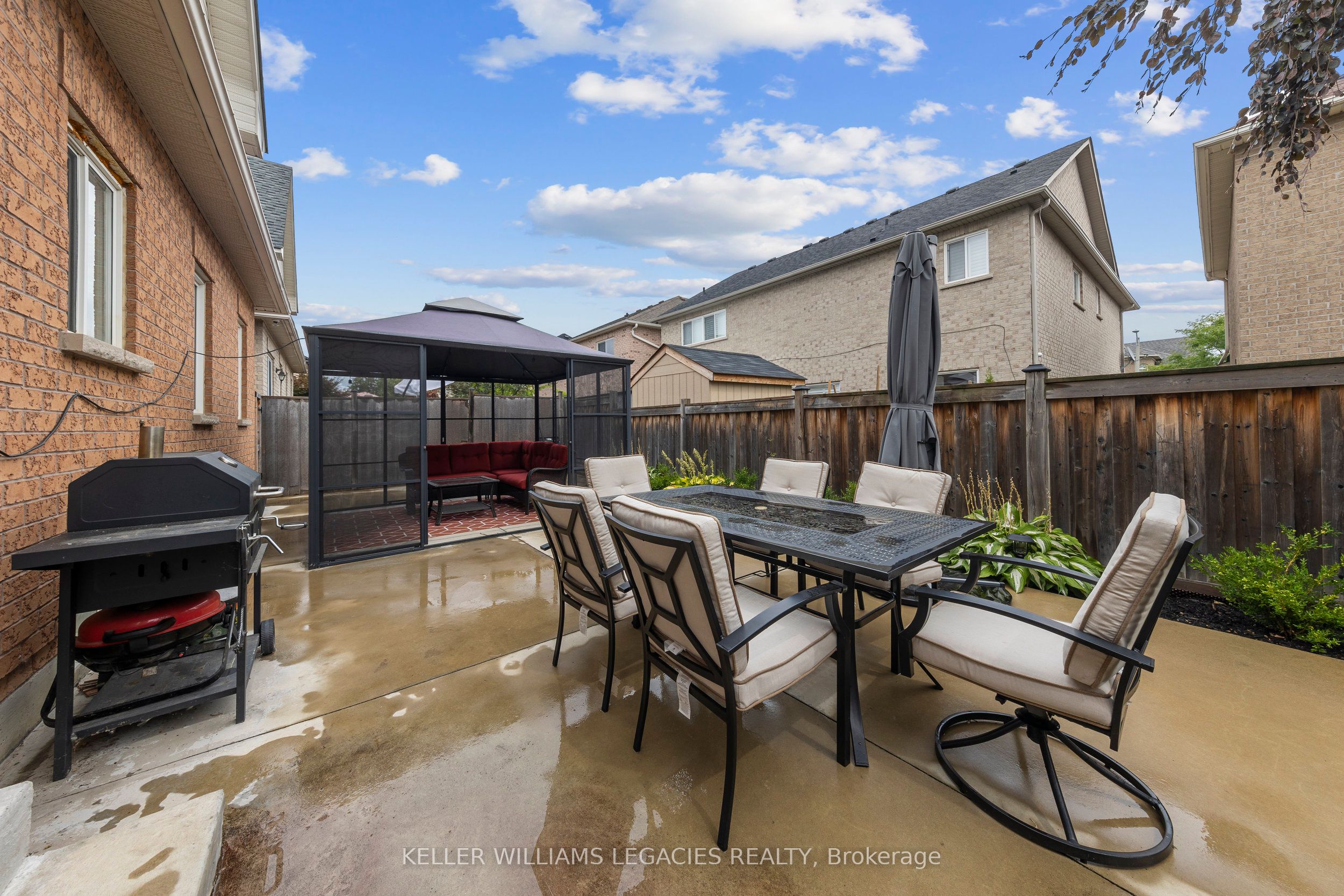 93 Chateau Drive Property Photo 22