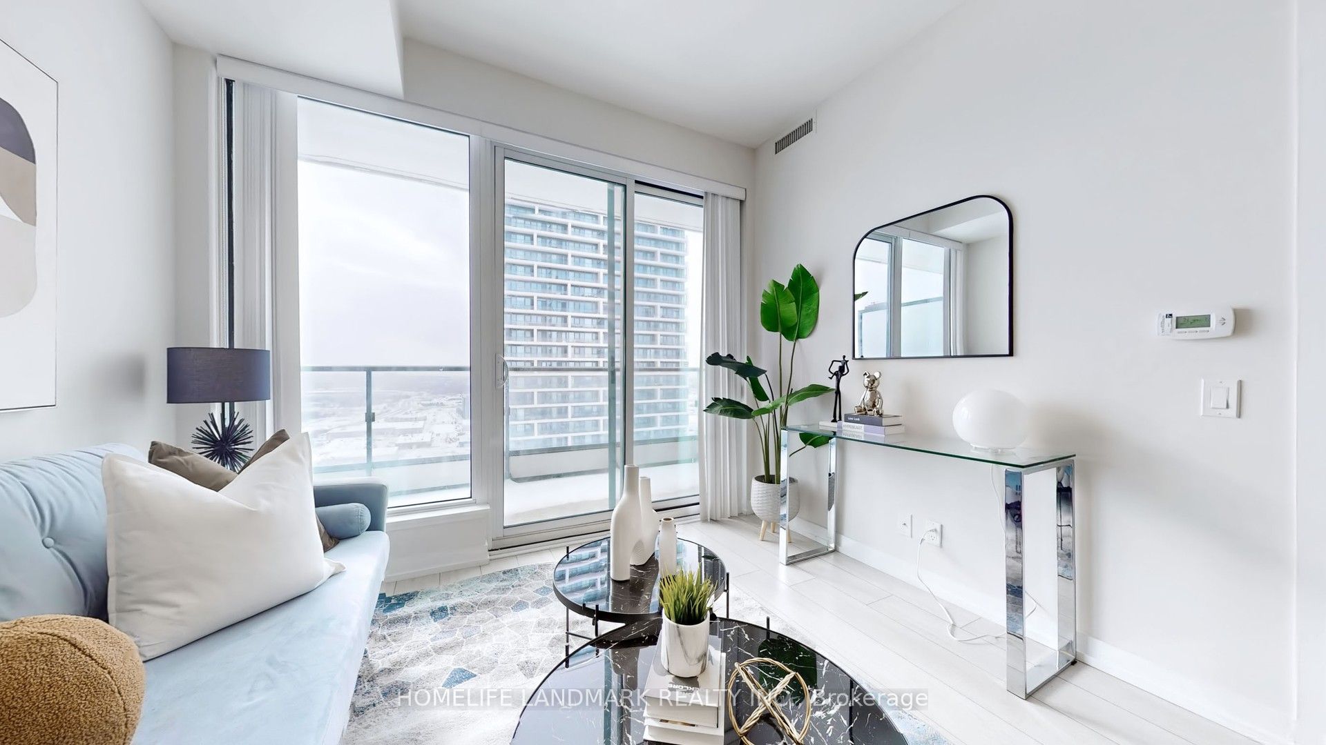 #3907 - 898 Portage Parkway Property Photo 8