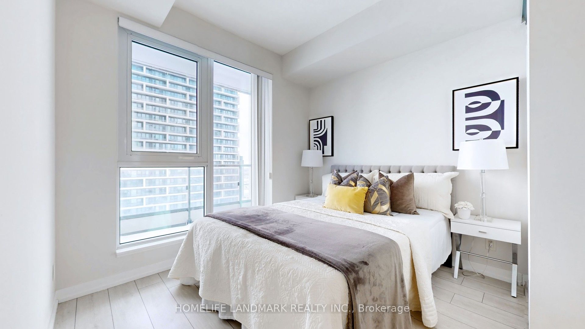 #3907 - 898 Portage Parkway Property Photo 14