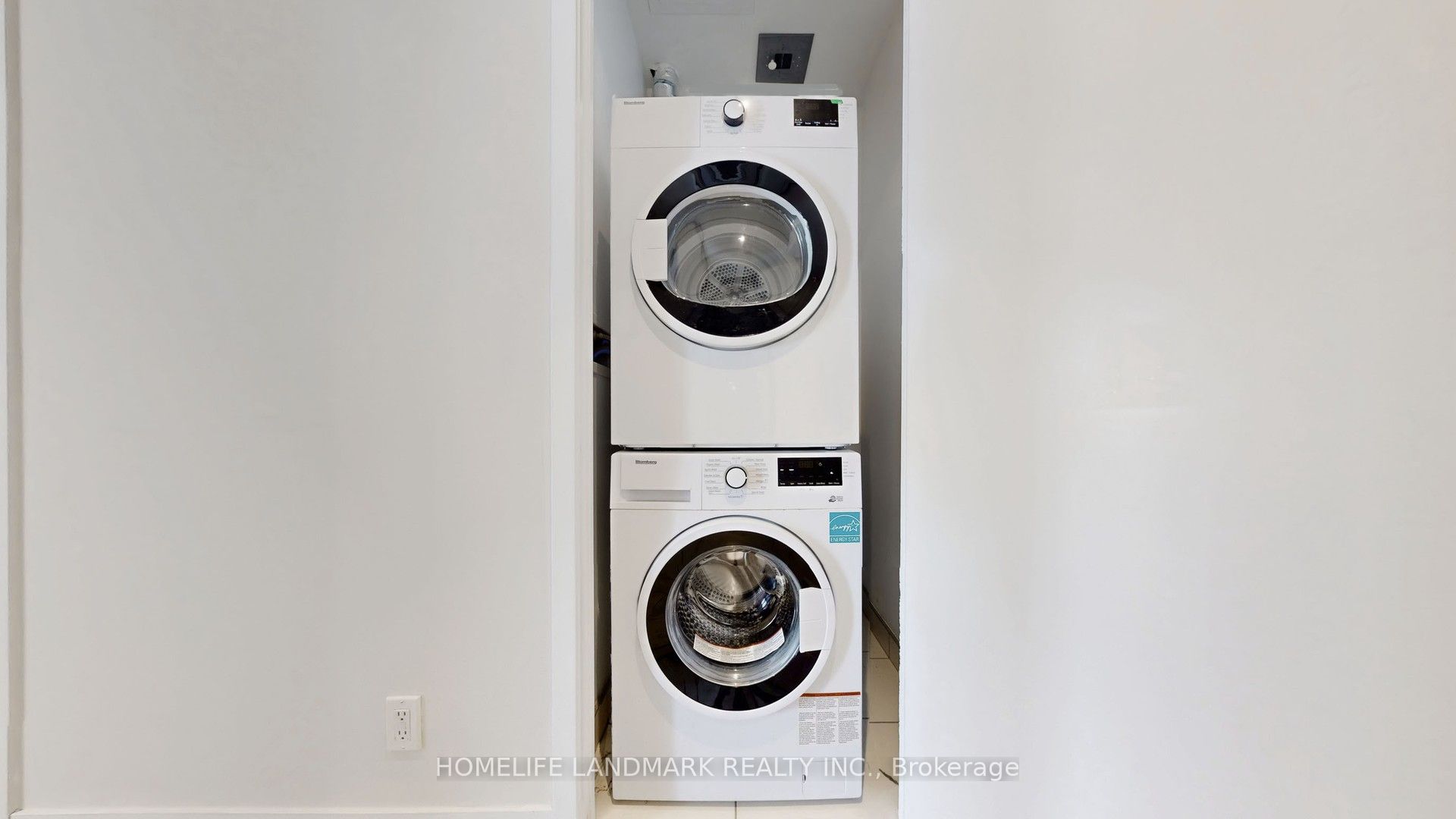 #3907 - 898 Portage Parkway Property Photo 24