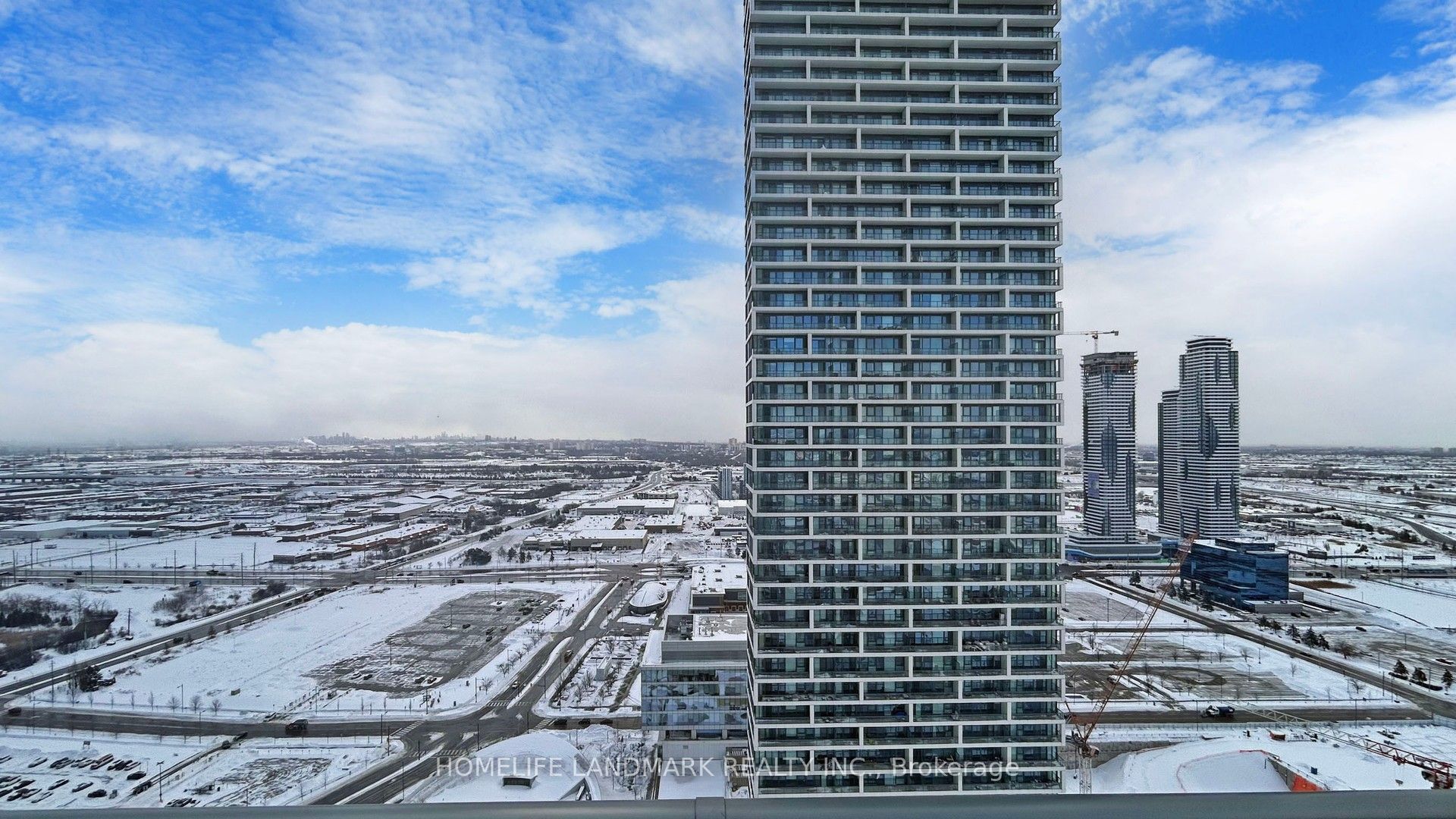 #3907 - 898 Portage Parkway Property Photo 25