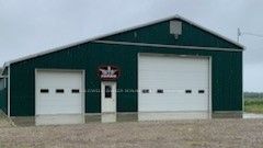 7254 10th Line Property Photo 3