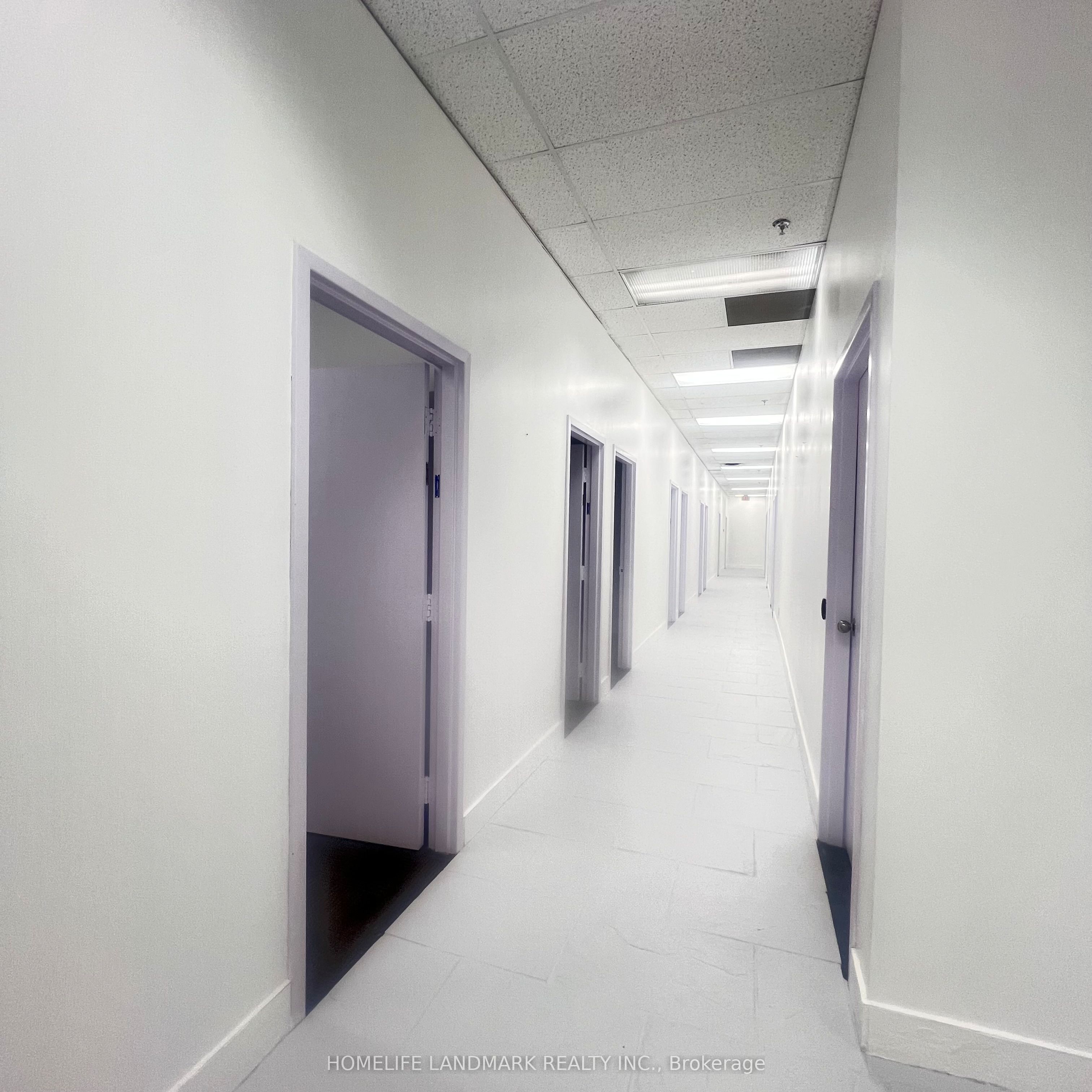 #6 - 11160 Yonge Street Property Photo 3