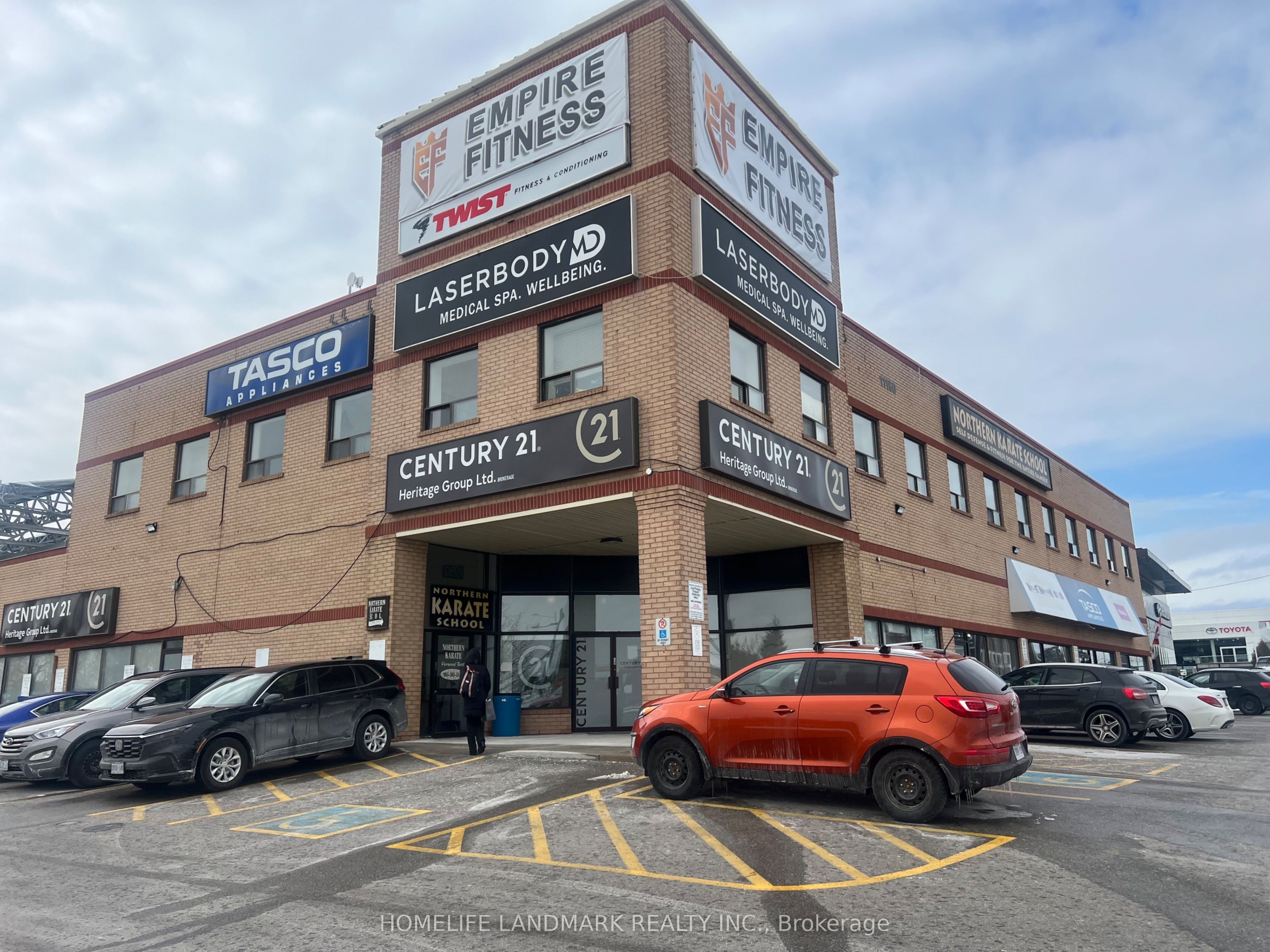#6 - 11160 Yonge Street Property Photo 6