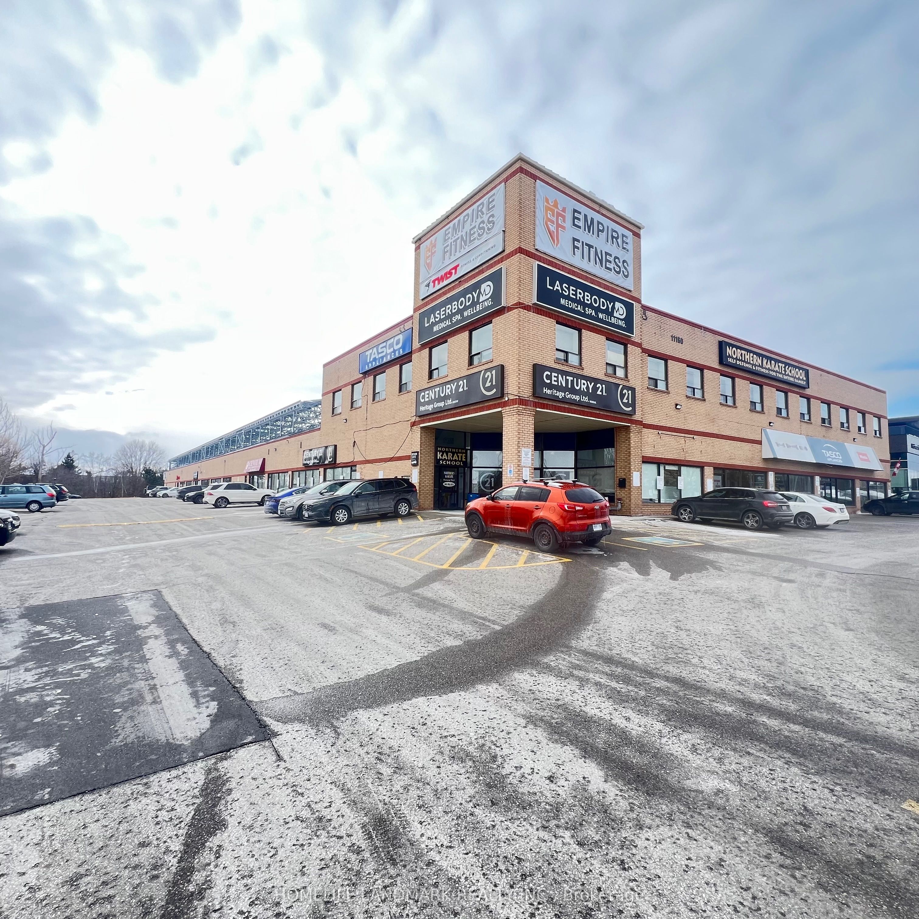 #6 - 11160 Yonge Street Property Photo 9