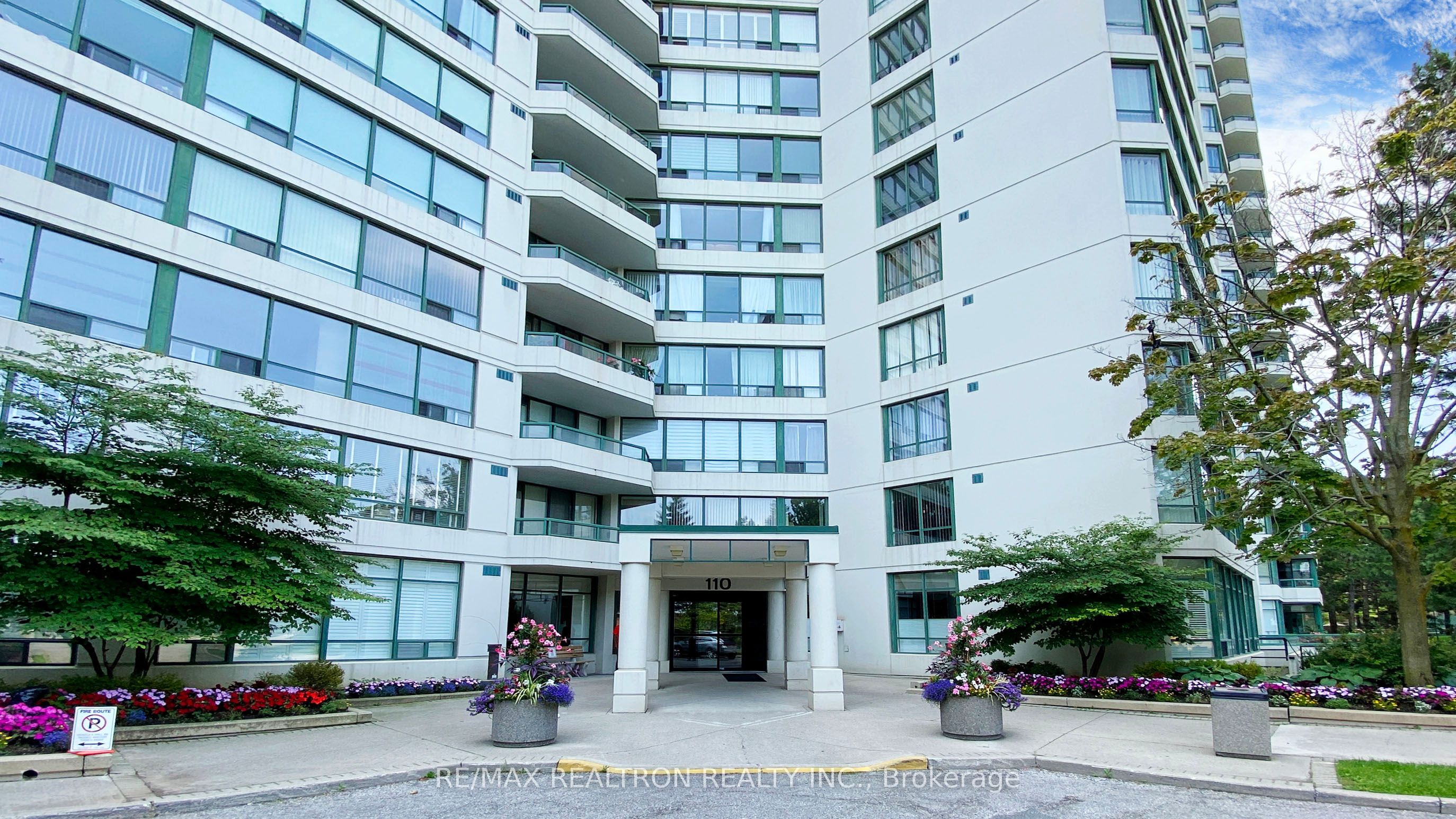 #504 - 110 Promenade Circle Property Photo 1