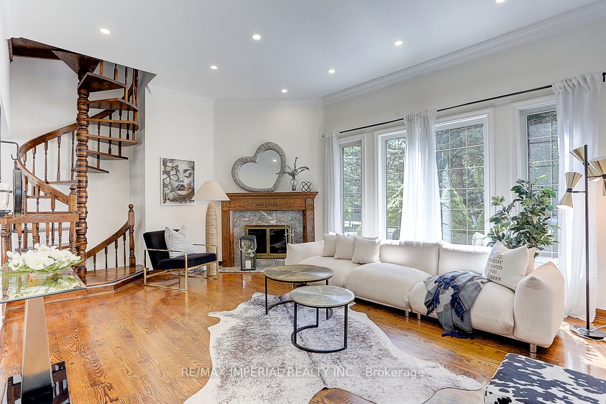 32 Stonegate Street Property Photo 3