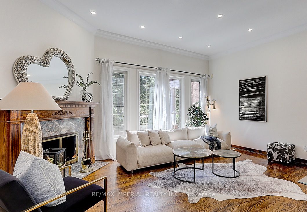 32 Stonegate Street Property Photo 4