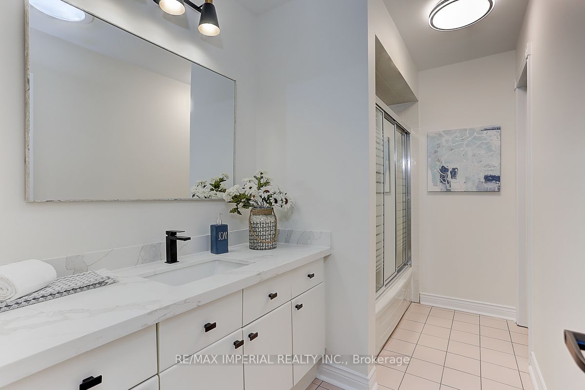 32 Stonegate Street Property Photo 24