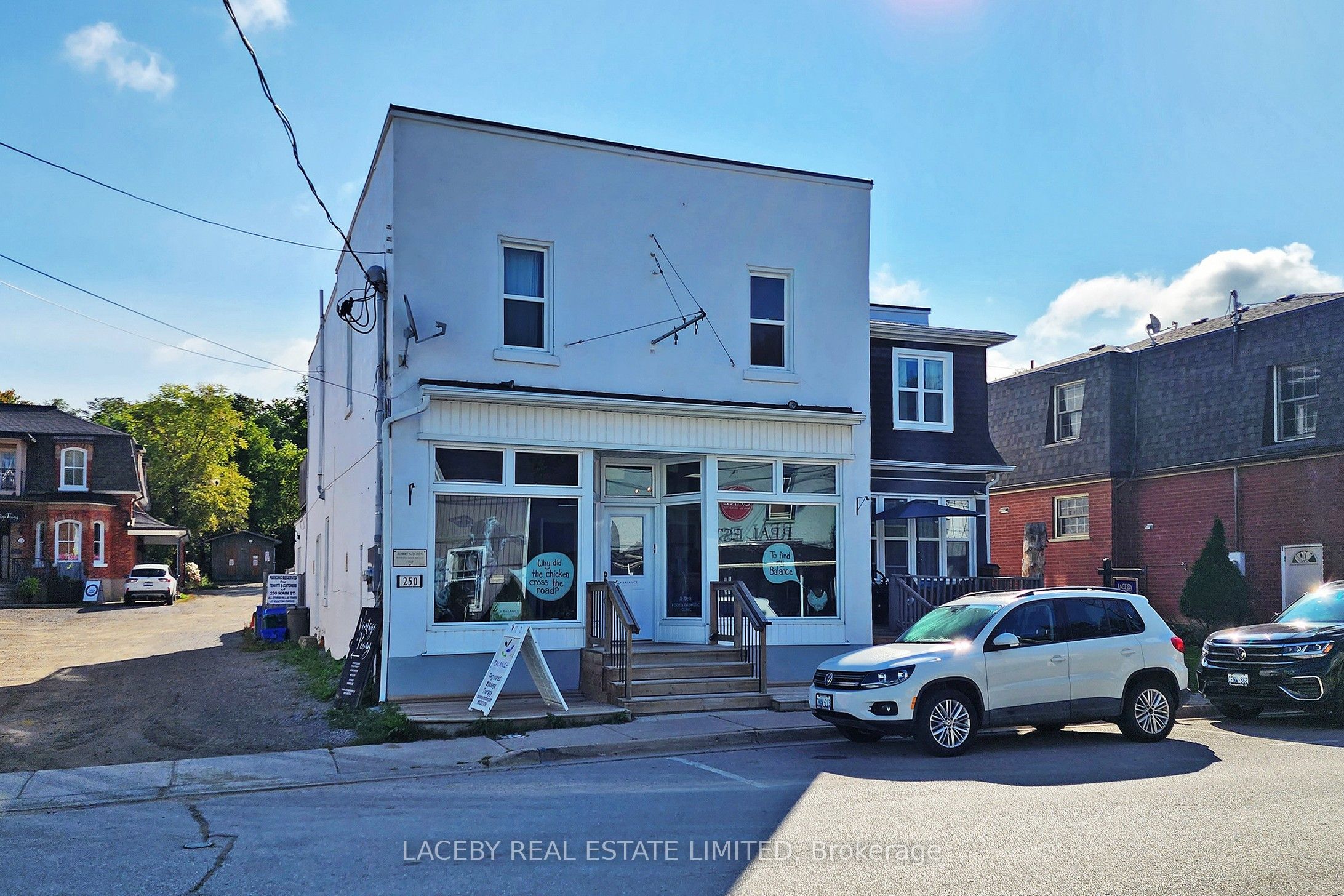 250 Main St Property Photo