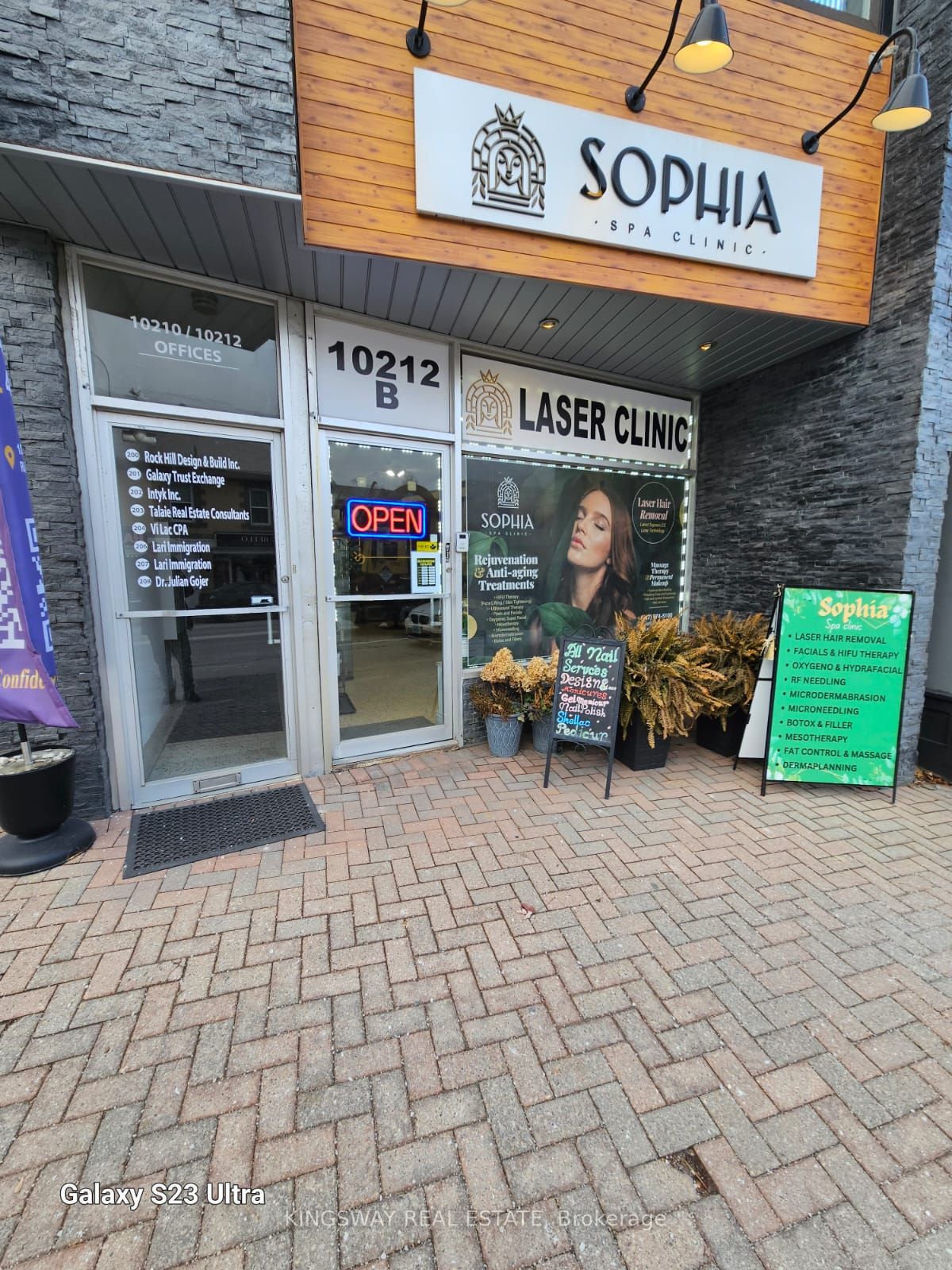 10212b Yonge Street Property Photo 2