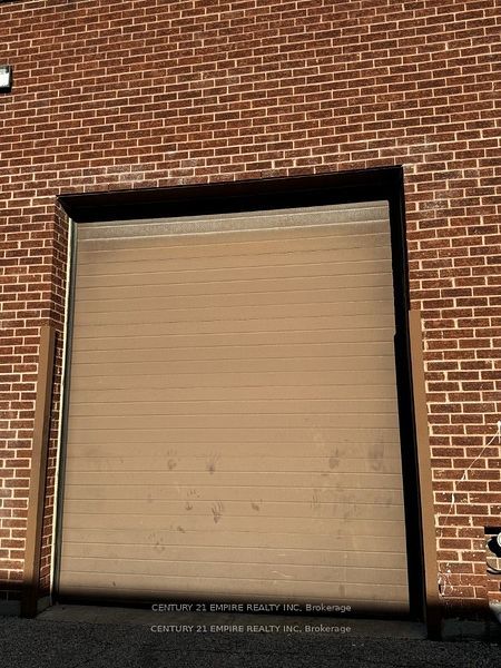 #4 - 9 Caster Avenue Property Photo 6