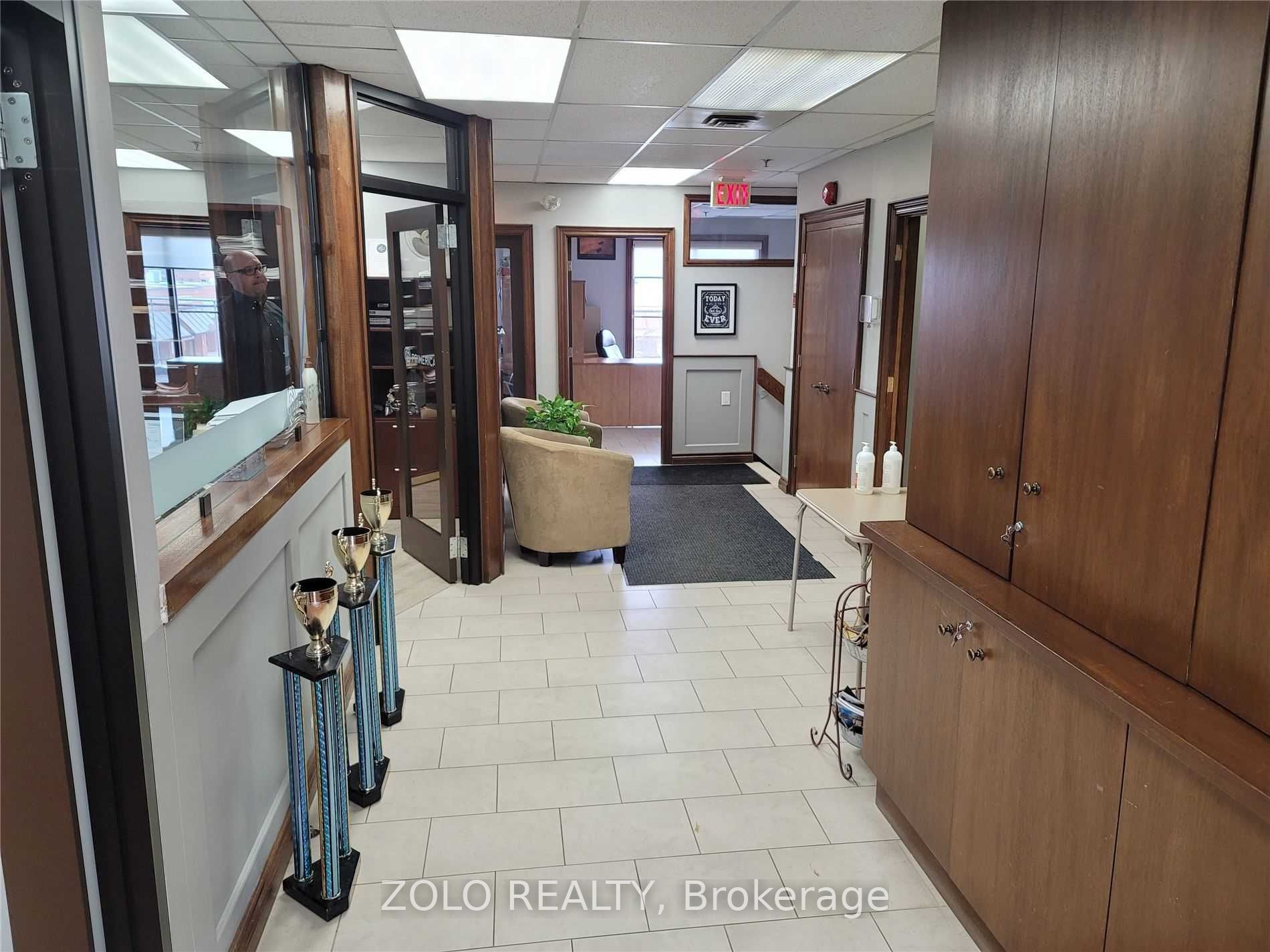 #204 - 3300 Steeles Avenue Property Photo 2