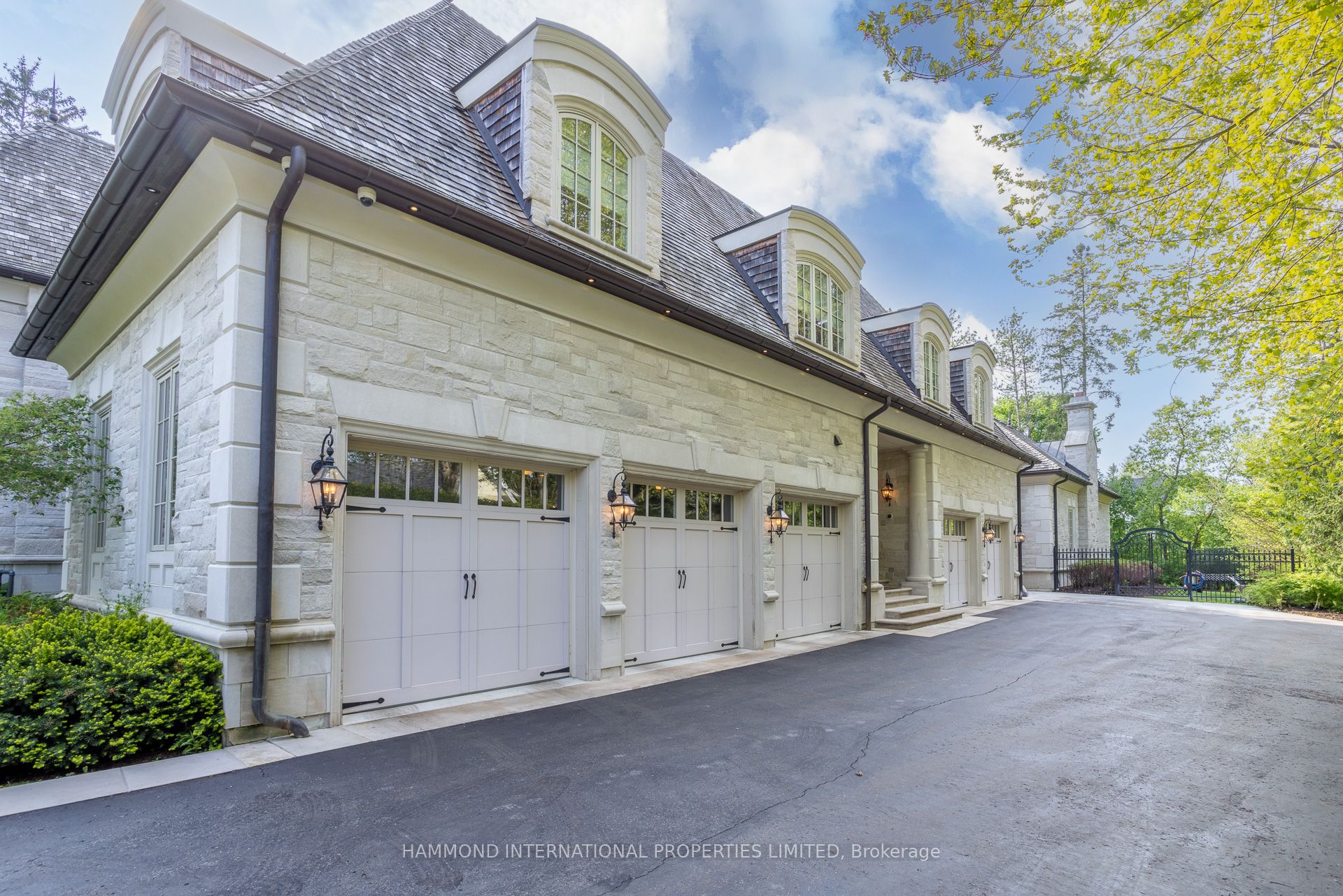 100 Kennedy Street Property Photo 4