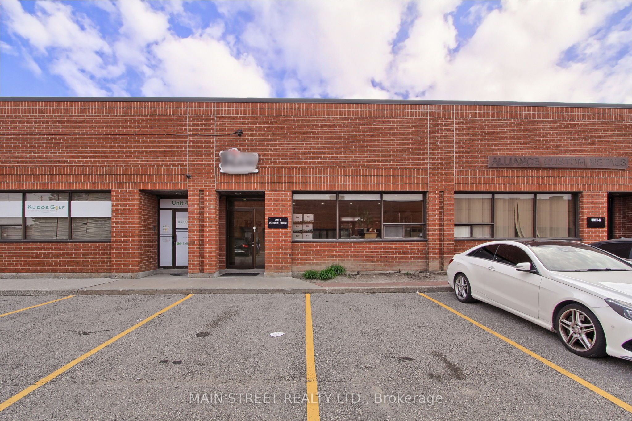 #5 - 55 Winges Road Property Photo 3