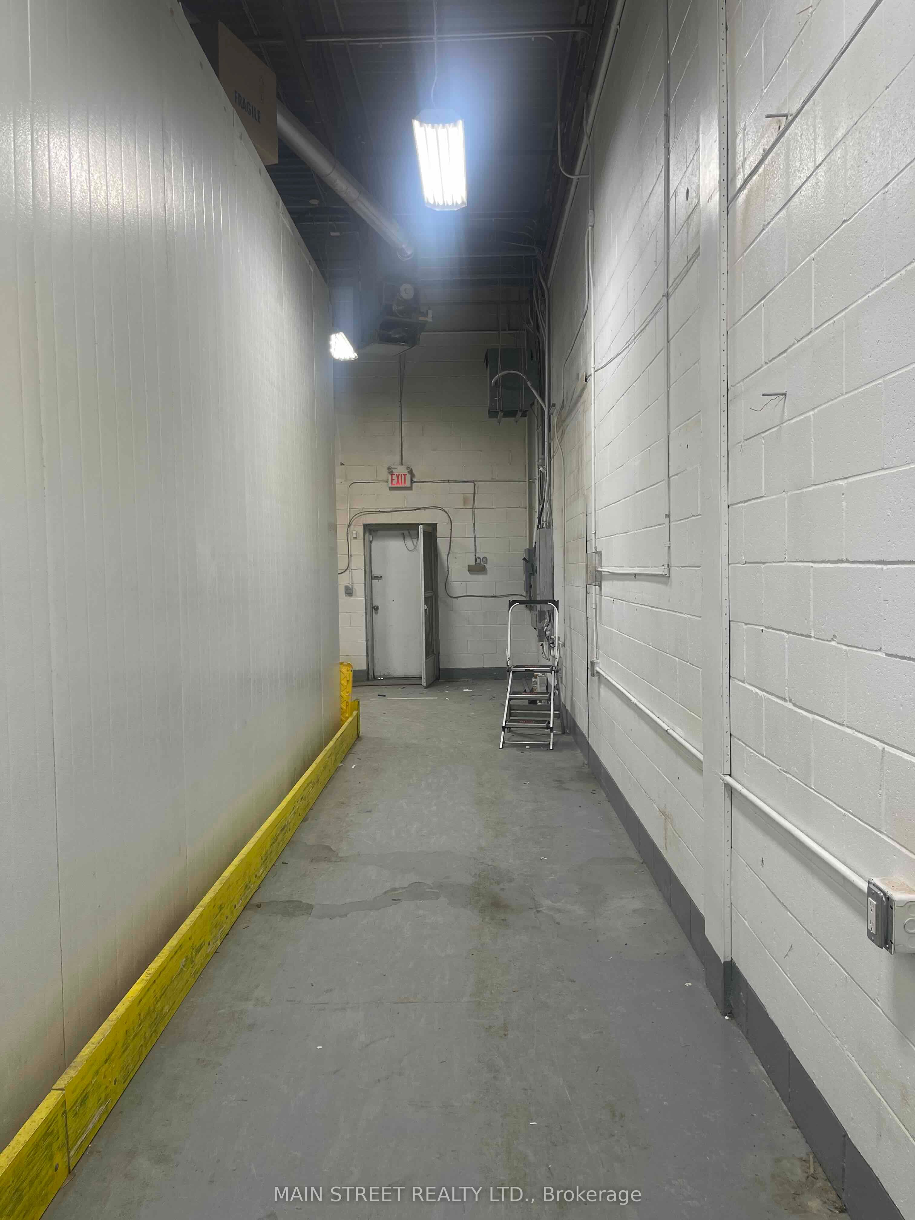 #5 - 55 Winges Road Property Photo 16